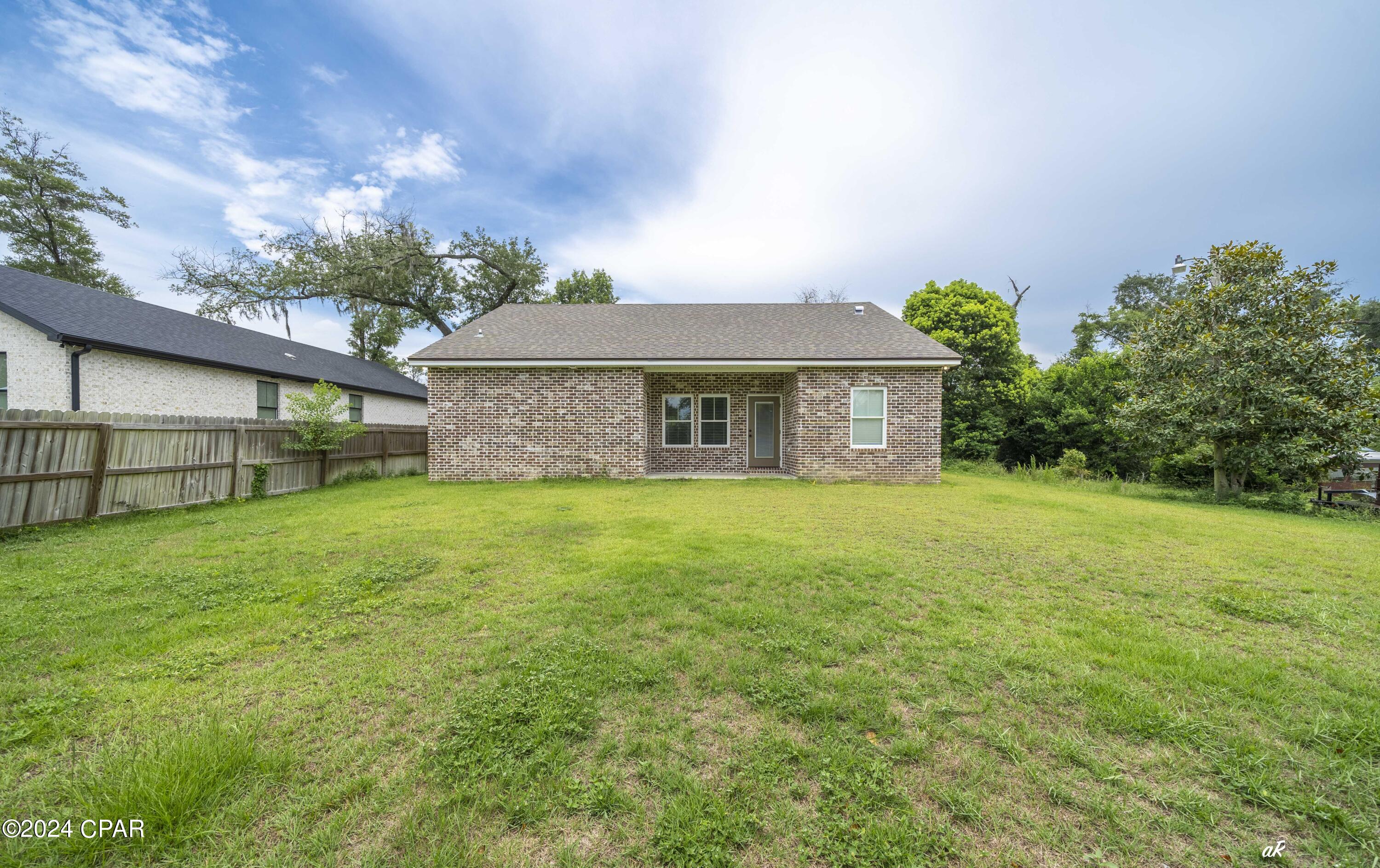 [No Recorded Subdiv] - Residential Lease