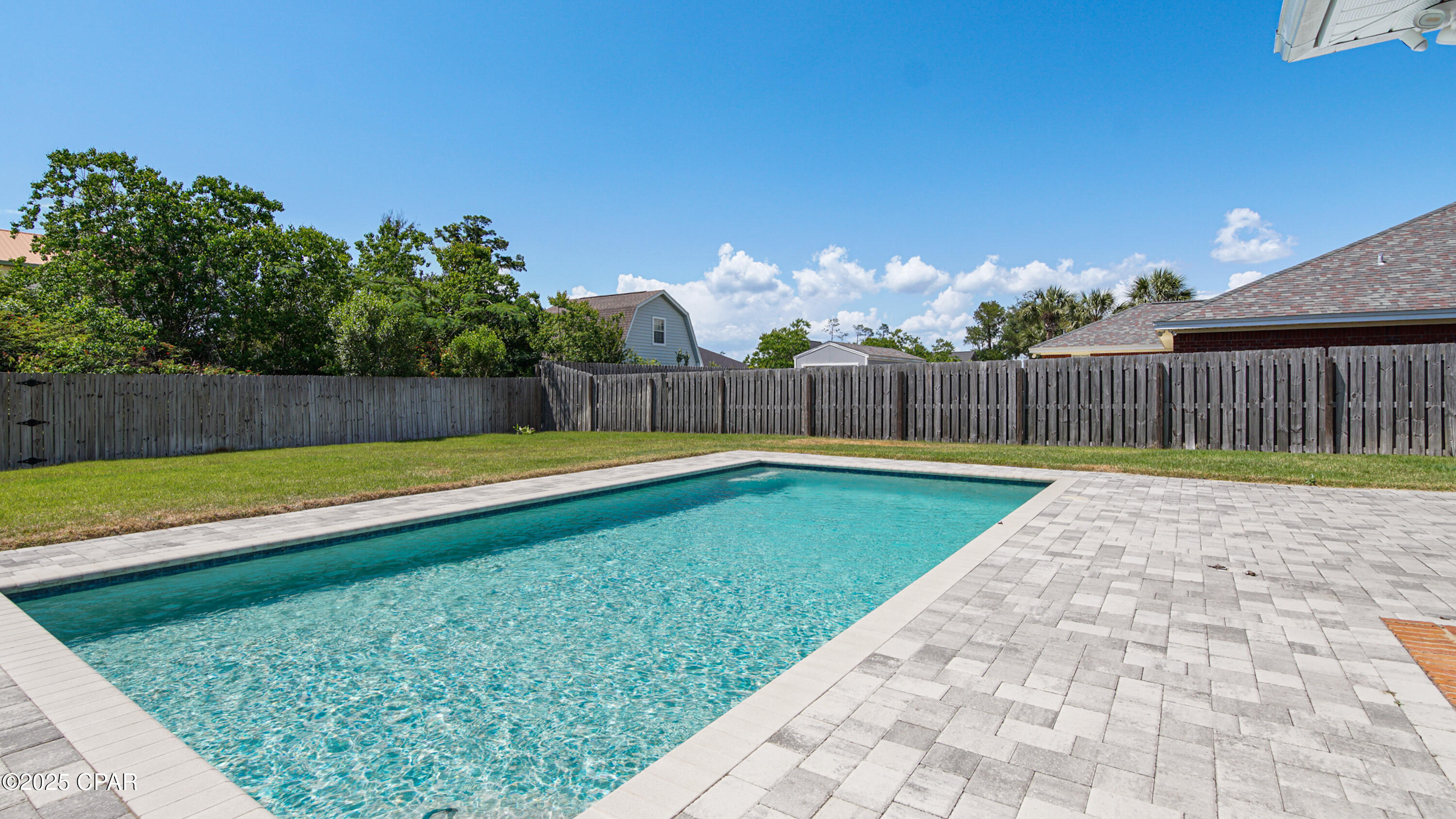 Huntington Ridge - Residential