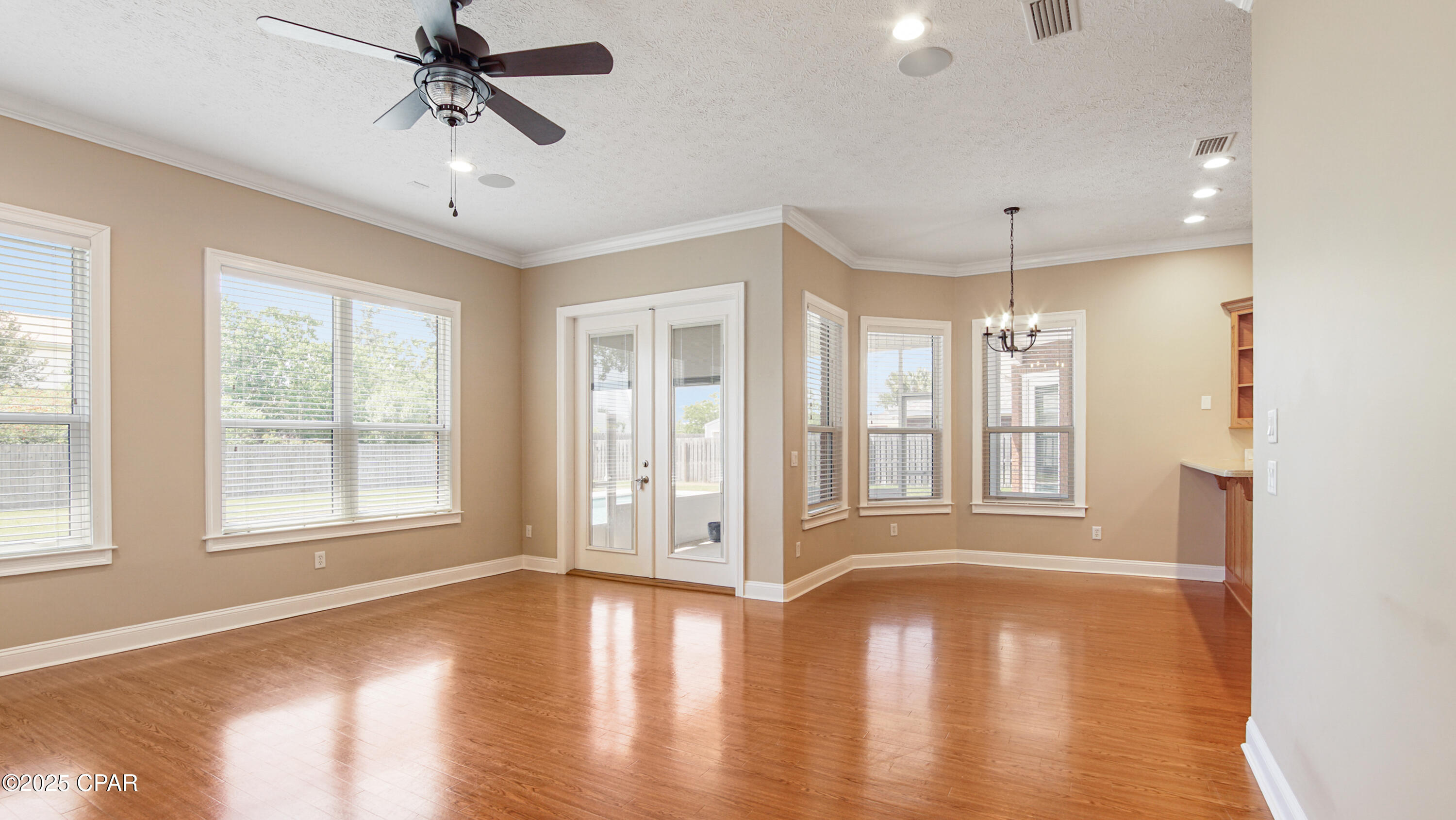 Huntington Ridge - Residential