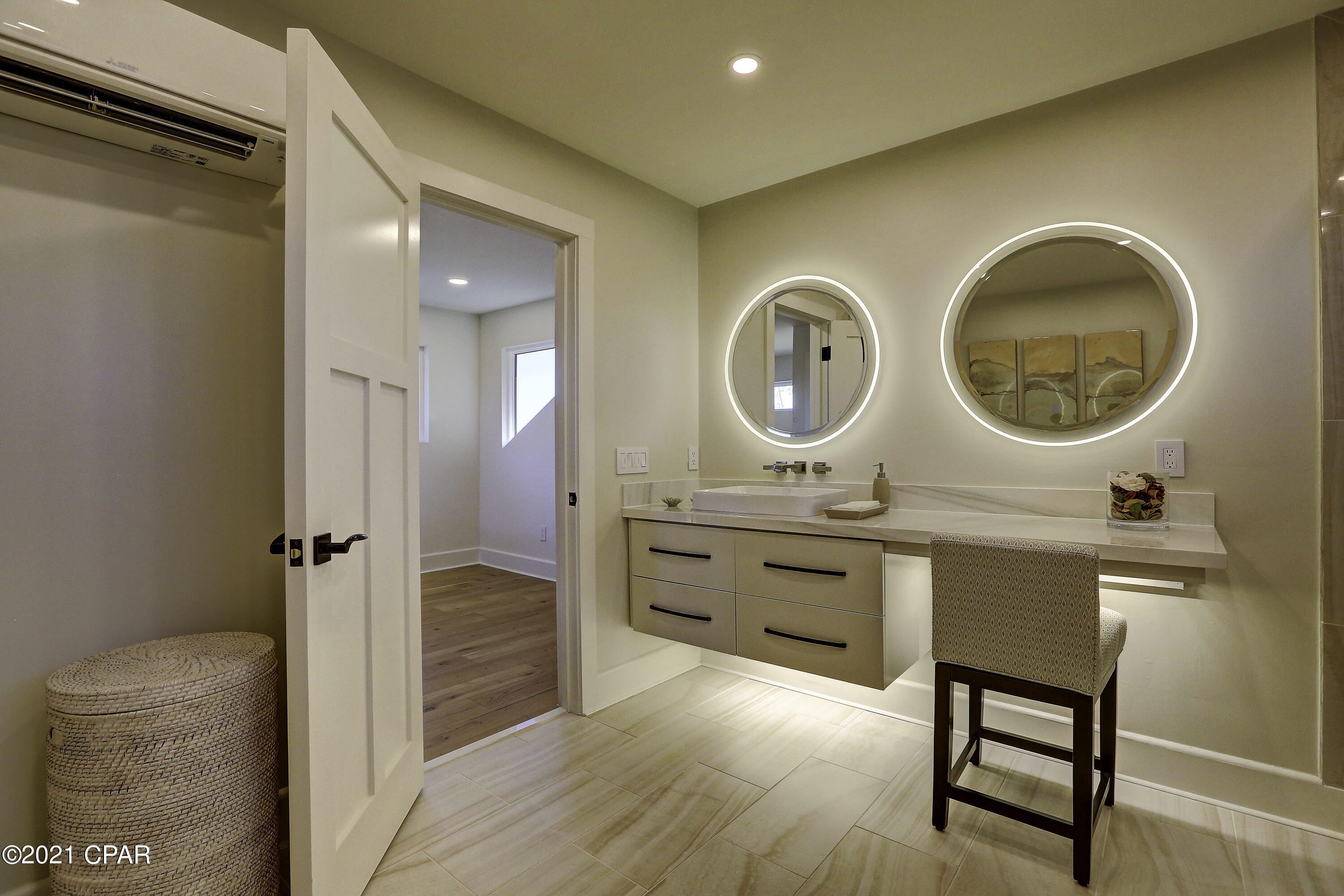 Venetian Villa - Residential