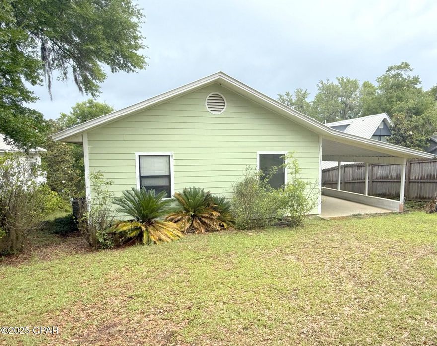 Crystal Lake Waterfront Home - Nestled on one of the Panhandle's finest ski and leisure lakes, this 3-bedroom, 2-bathroom home offers stunning views from the living room, seamlessly blending into an open kitchen. Located just 20 miles from white sandy beaches, Crystal Lake is known for its pristine sandy shorelines that make every day feel like a vacation. With a boat ramp just around the corner, you can easily launch into adventure, ride the waves, and savor your own private paradise.