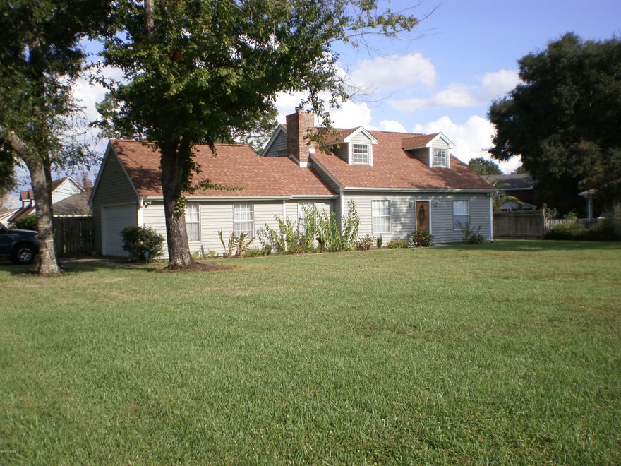 A charming 2 story home close to Tyndall Air Force Base, shopping, schools, dining and entertainment. This home features hardwood flooring, privacy fence, wood burning fireplace, family room, and a large patio area to enjoy the warm summer​​‌​​​​‌​‌​​​​‌​​‌​​​​‌‌ nights.
