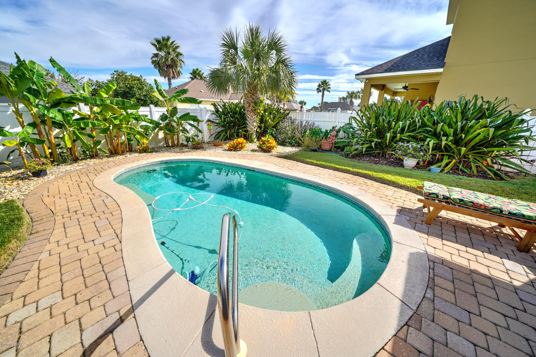 Summer Breeze - Residential