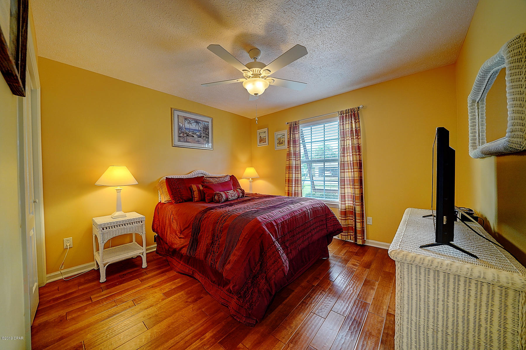 Summer Breeze - Residential