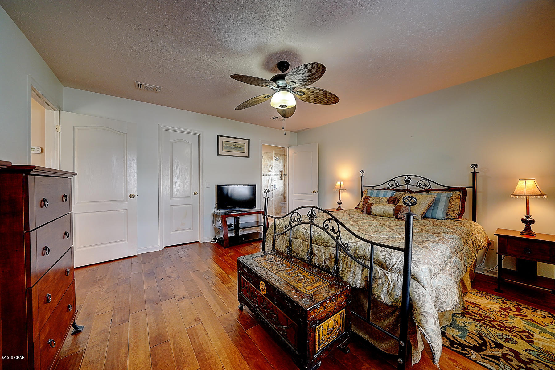 Summer Breeze - Residential