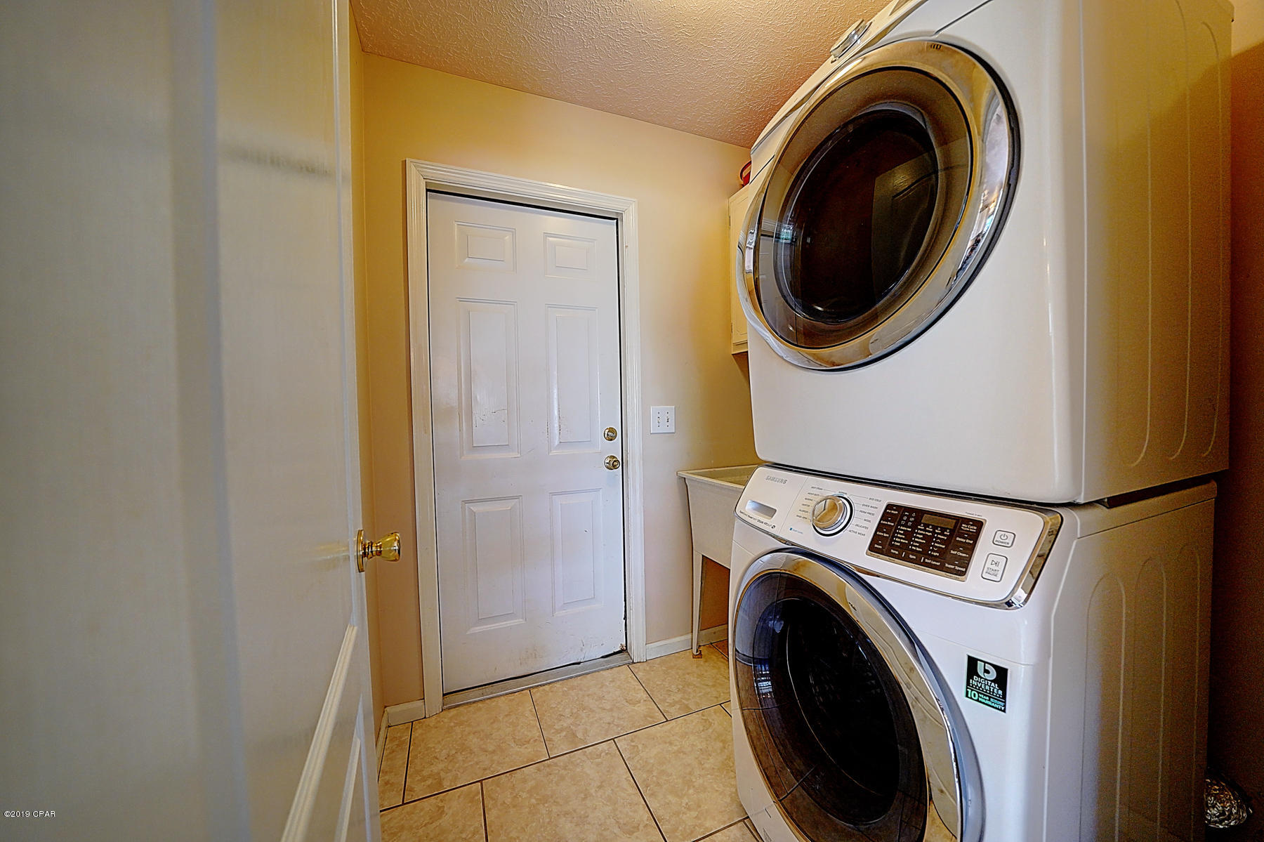 Summer Breeze - Residential