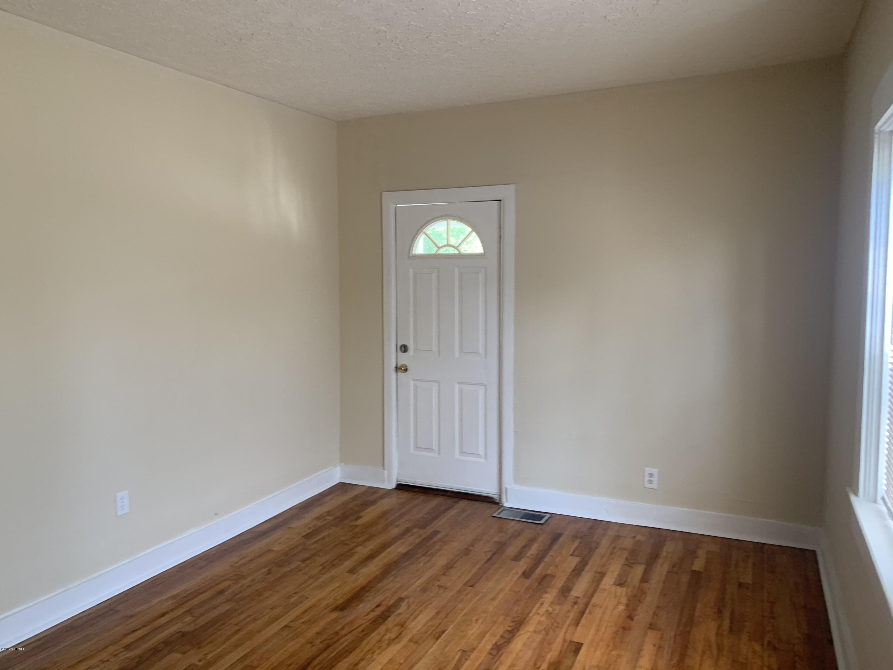 [No Recorded Subdiv] - Residential Lease