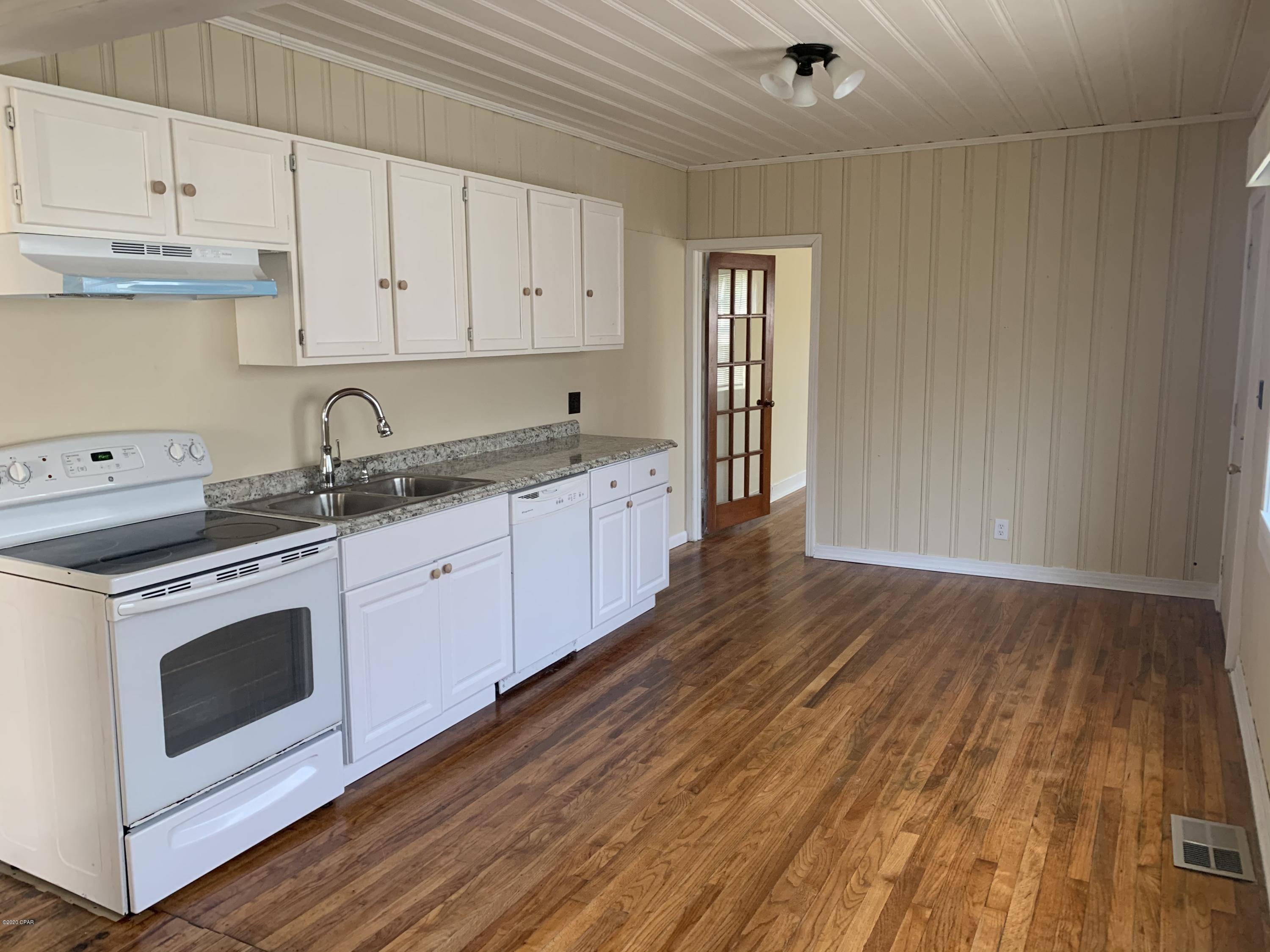 [No Recorded Subdiv] - Residential Lease