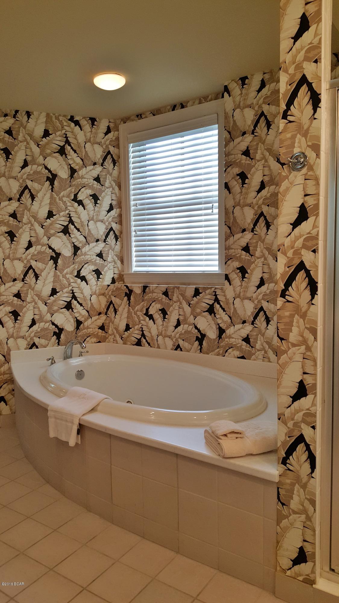 En Soleil Condo - Residential