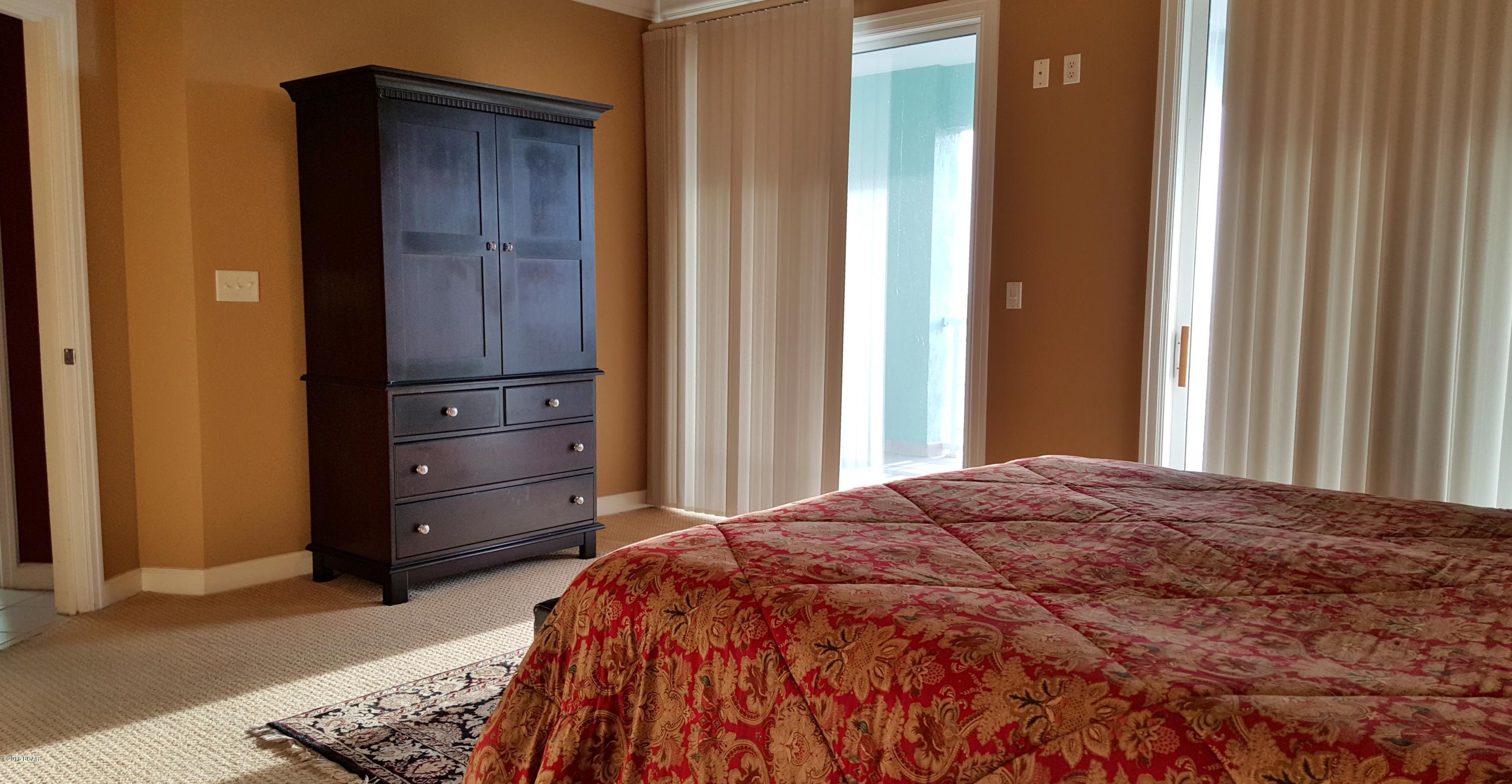 En Soleil Condo - Residential