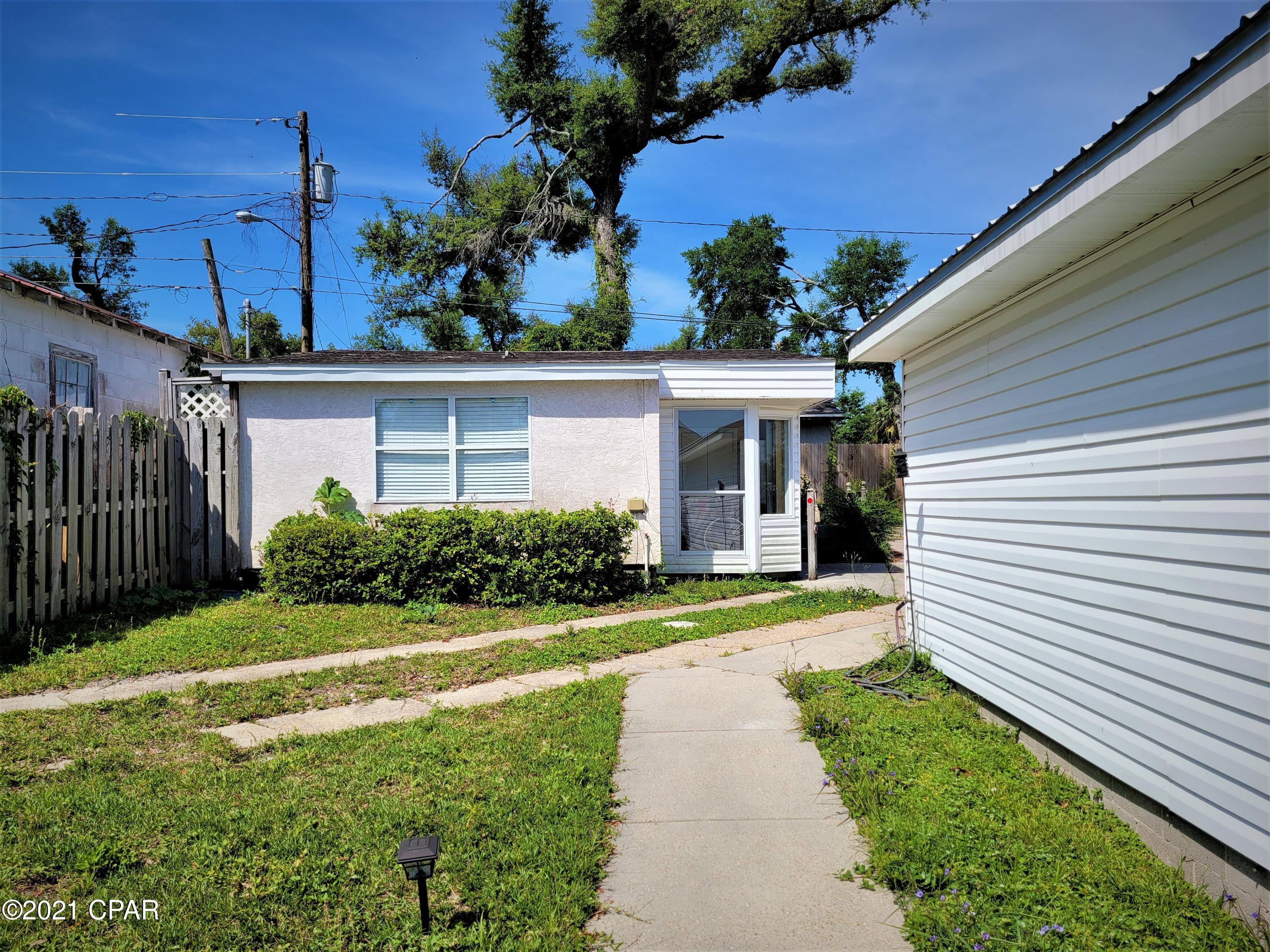 Sudduths 1st Add - Residential