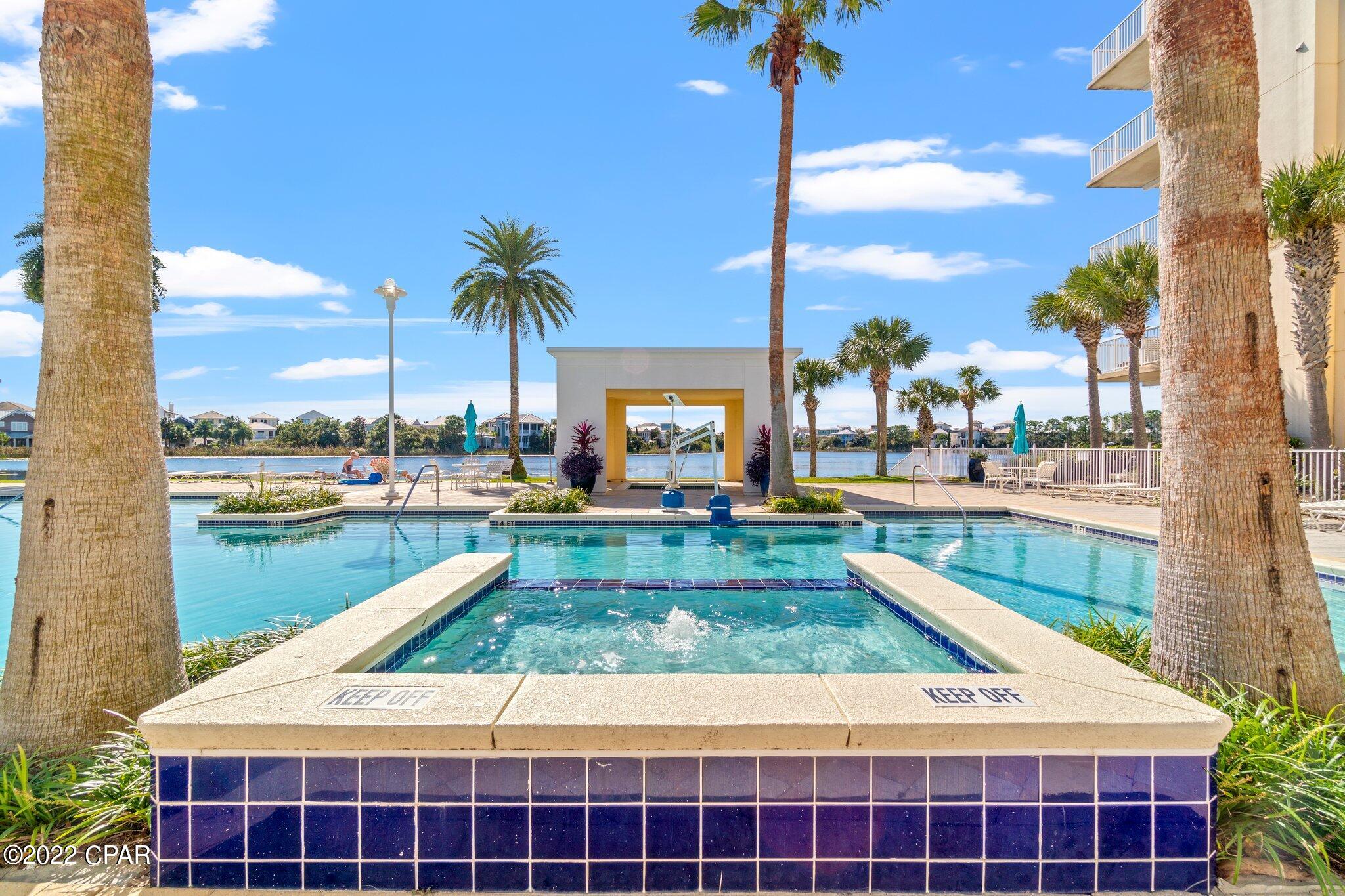 Carillon Beach Inn - Residential