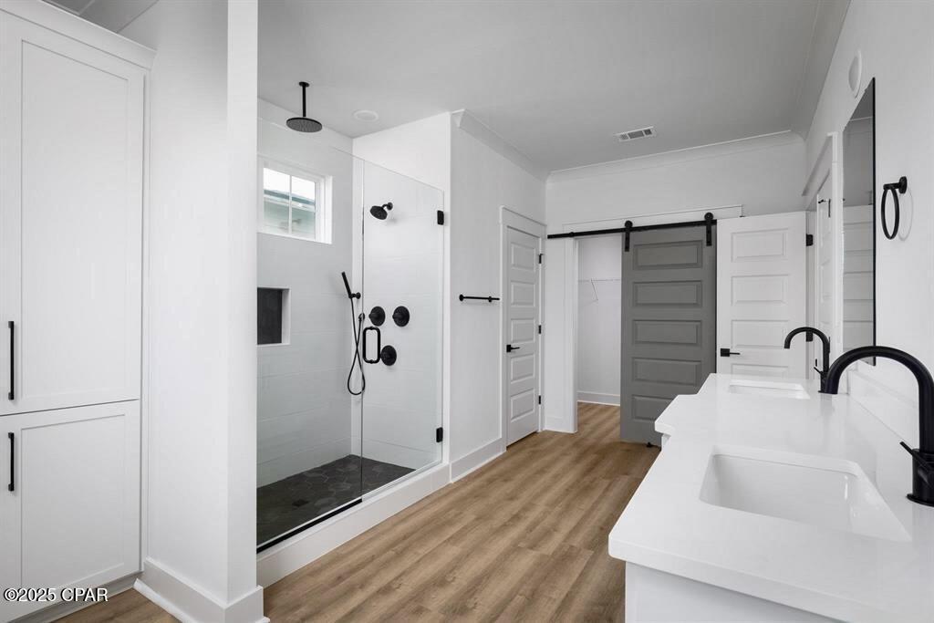 Royal Pines - Residential