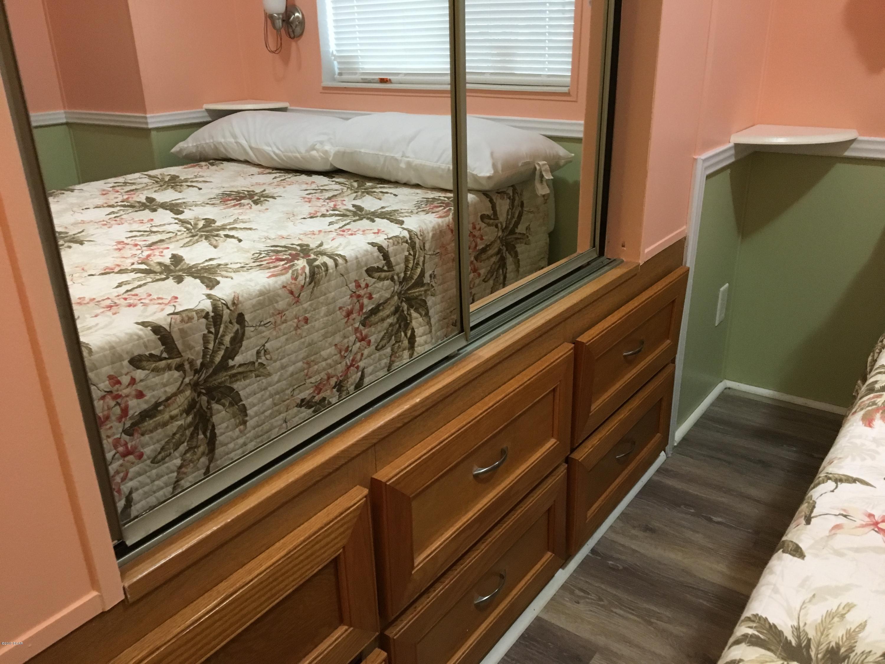 Emerald Pointe Resort - Residential