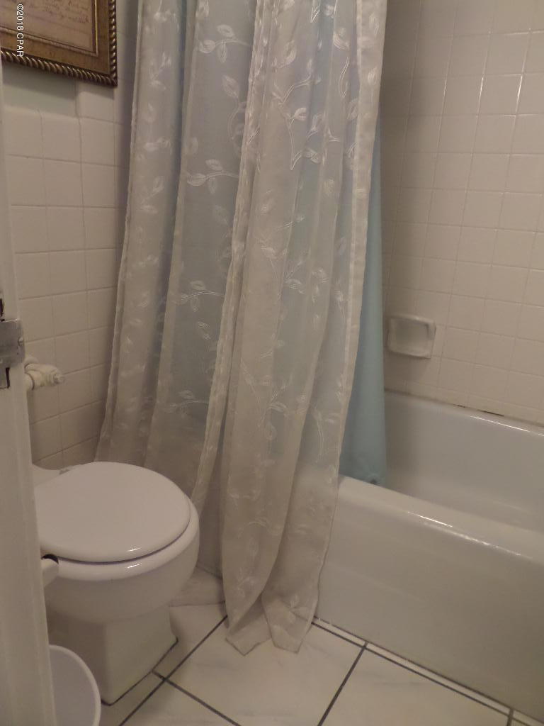 Fontainebleau Terrace - Residential Lease