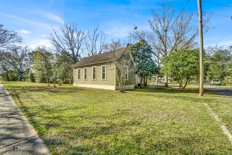 A home in Chipley