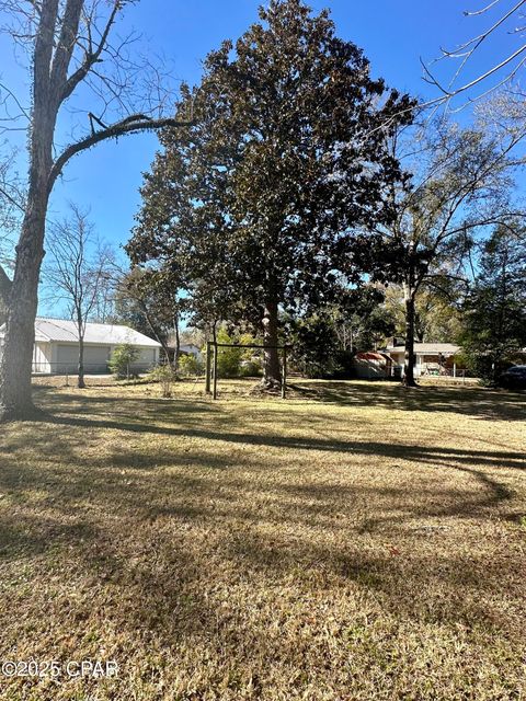 A home in Chipley