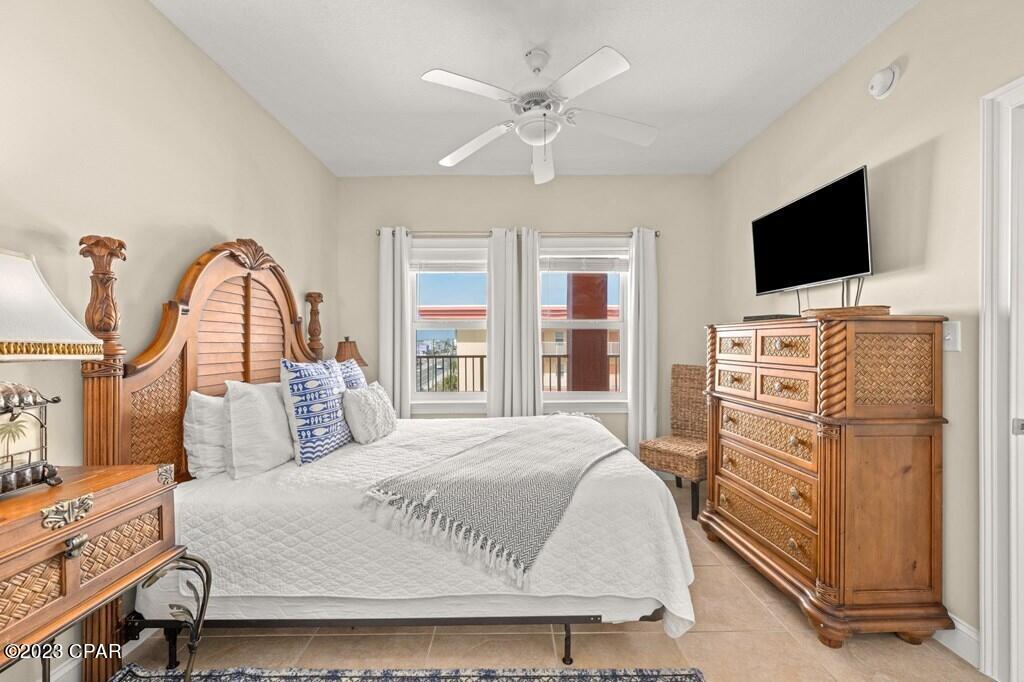 Paradise Shores - Residential