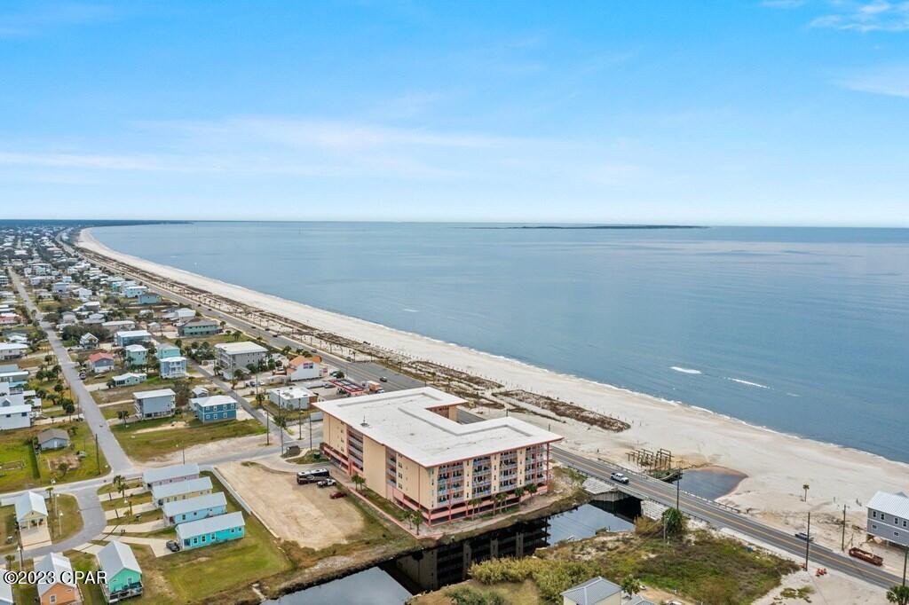 Paradise Shores - Residential