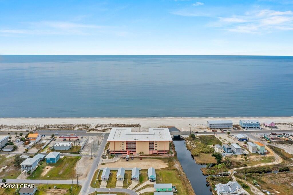 Paradise Shores - Residential