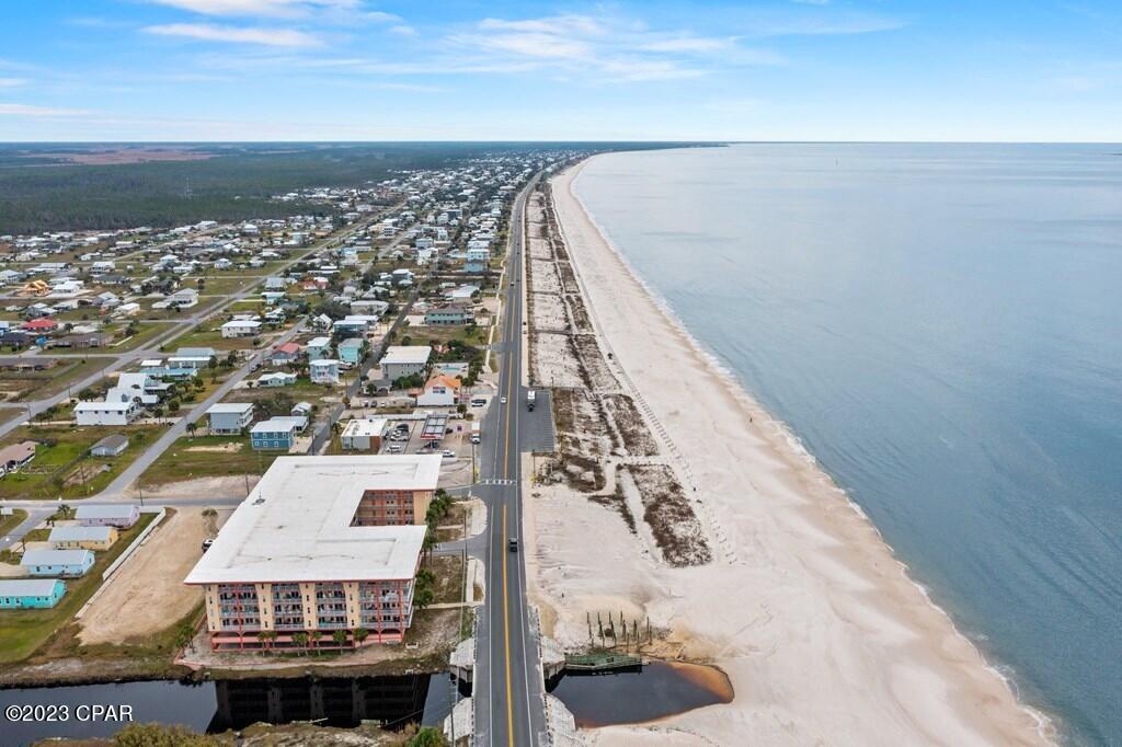 Paradise Shores - Residential