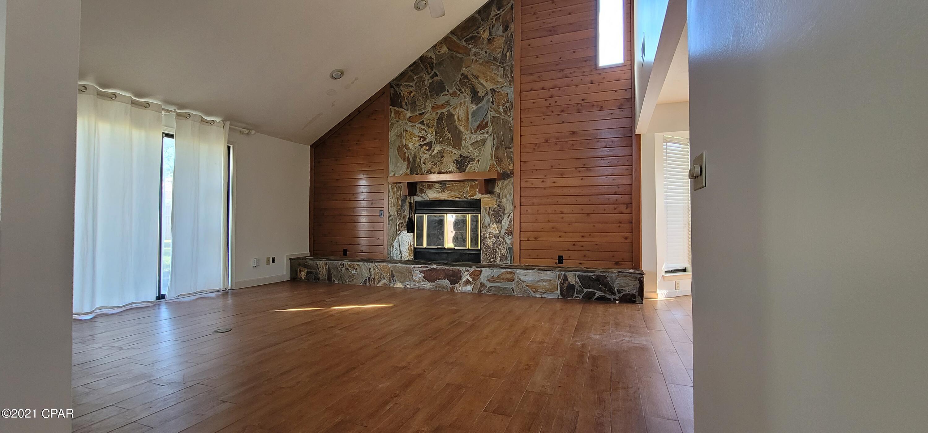 Grand Lagoon Shores 6 - Residential Lease