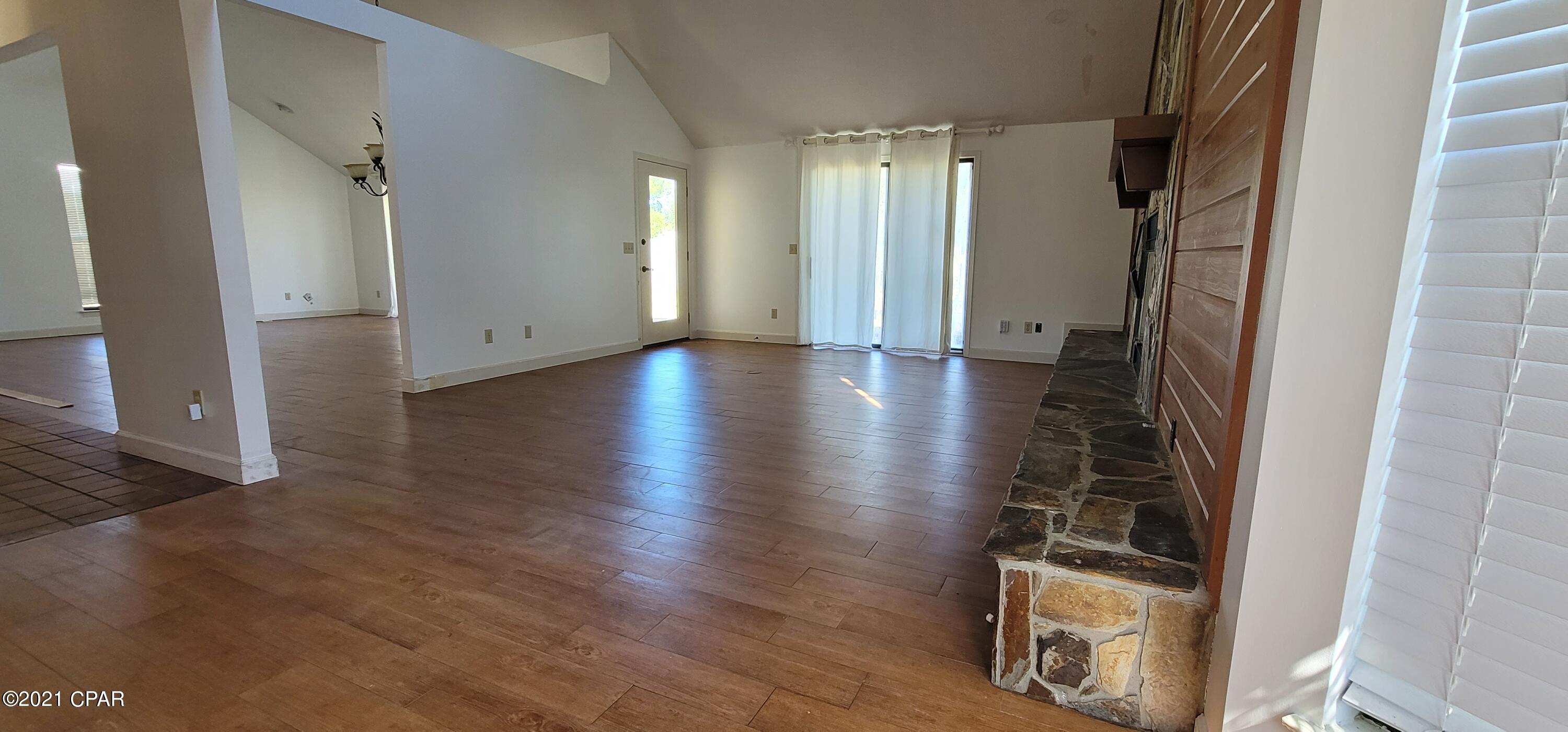 Grand Lagoon Shores 6 - Residential Lease