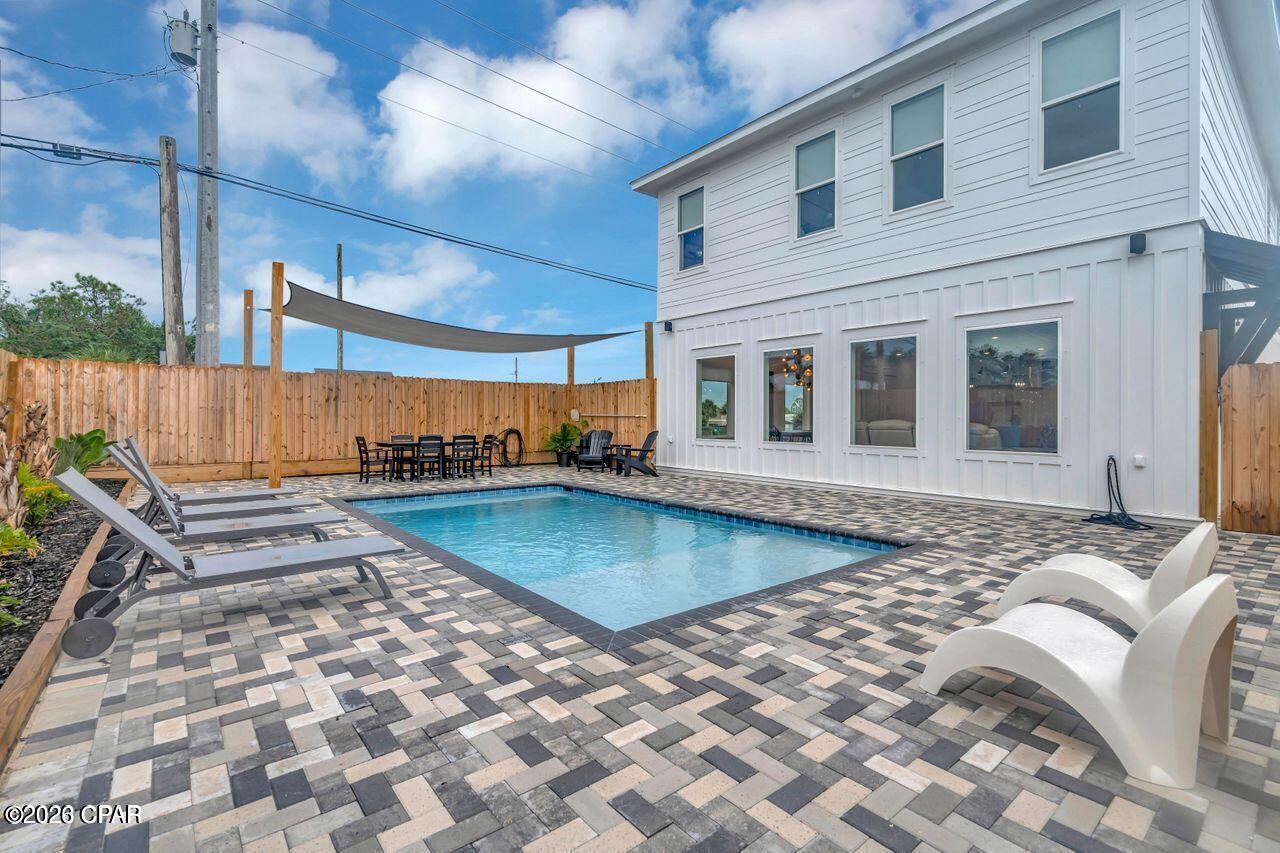 Laguna Beach Estates 7th Add - Residential