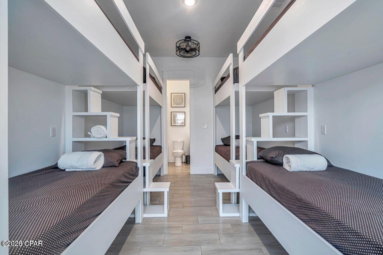 Laguna Beach Estates 7th Add - Residential