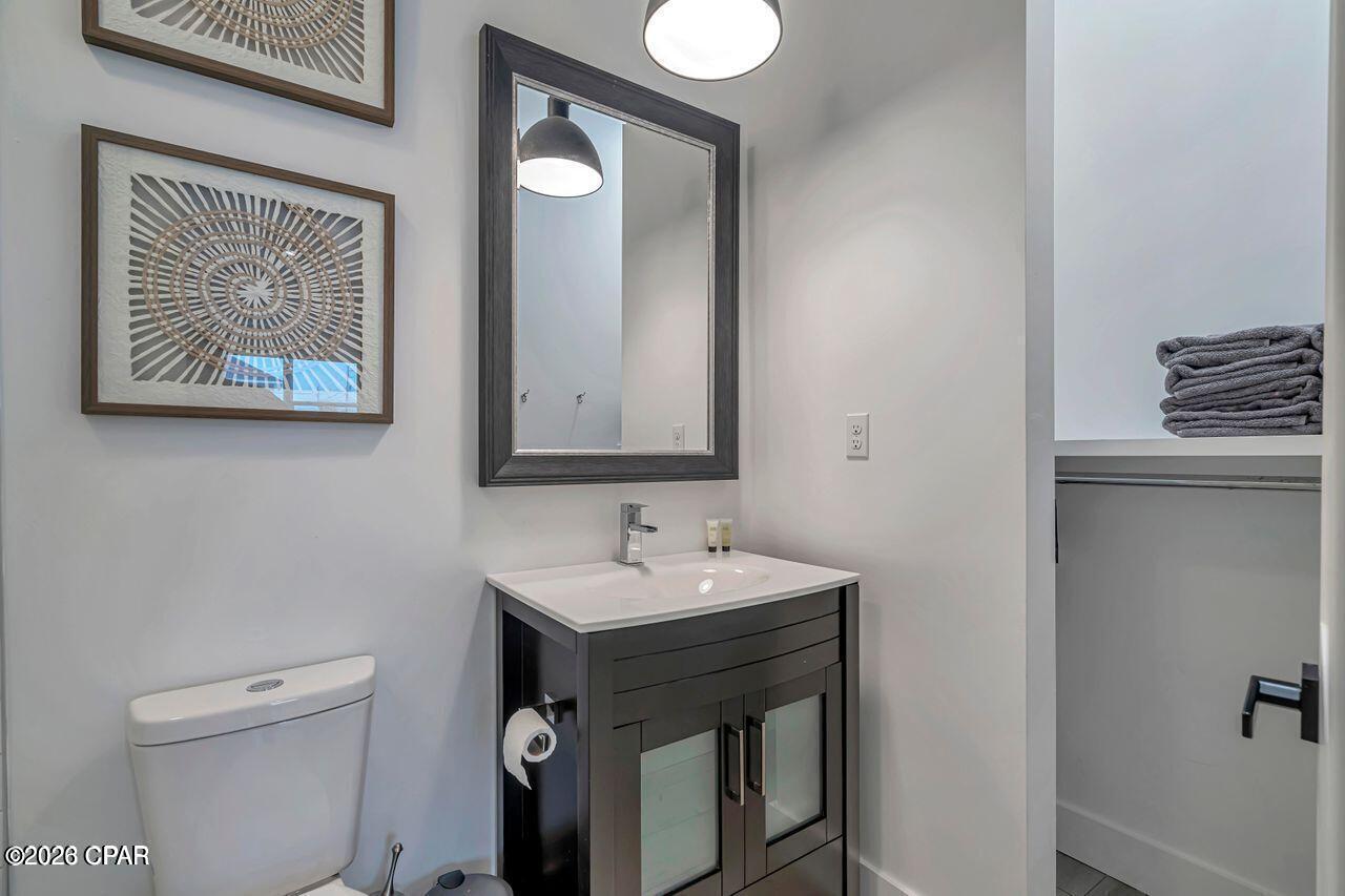 Laguna Beach Estates 7th Add - Residential