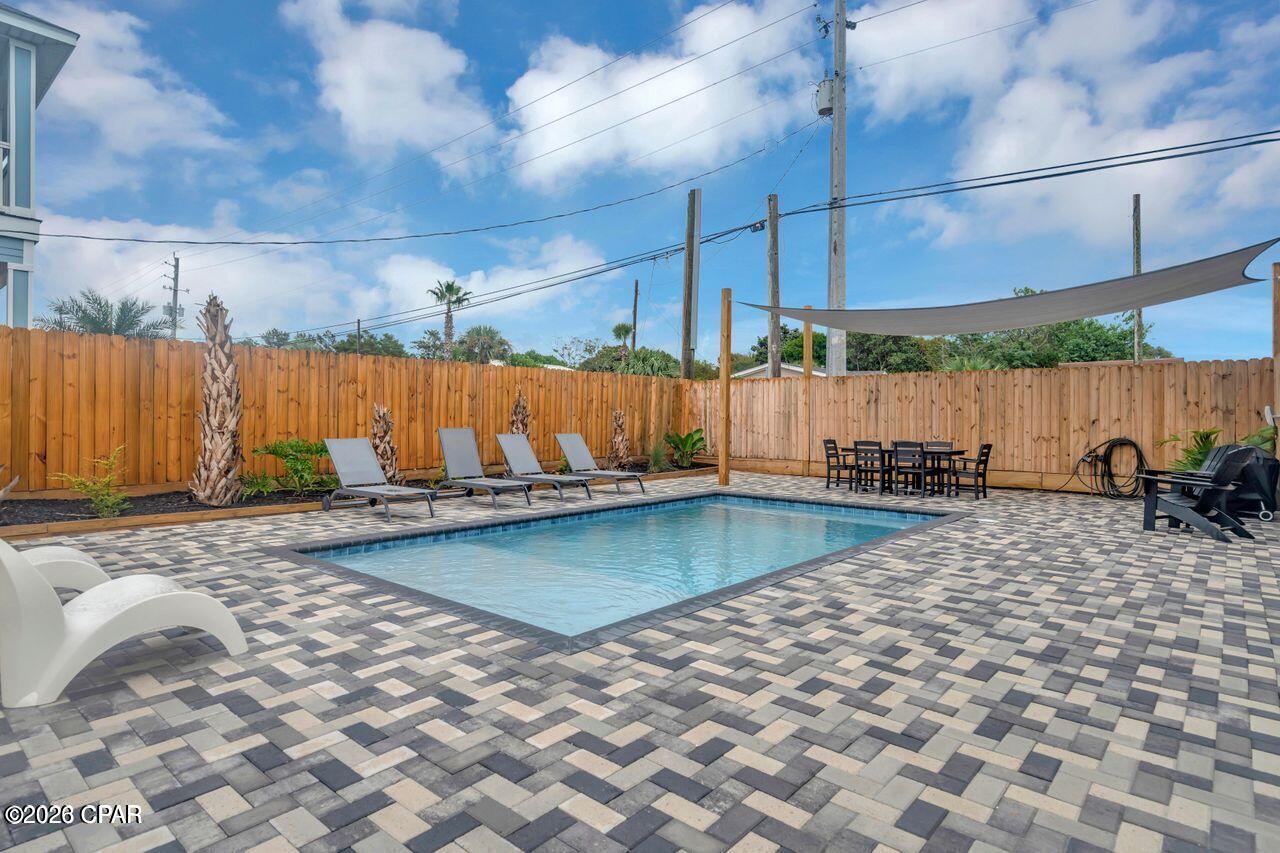 Laguna Beach Estates 7th Add - Residential