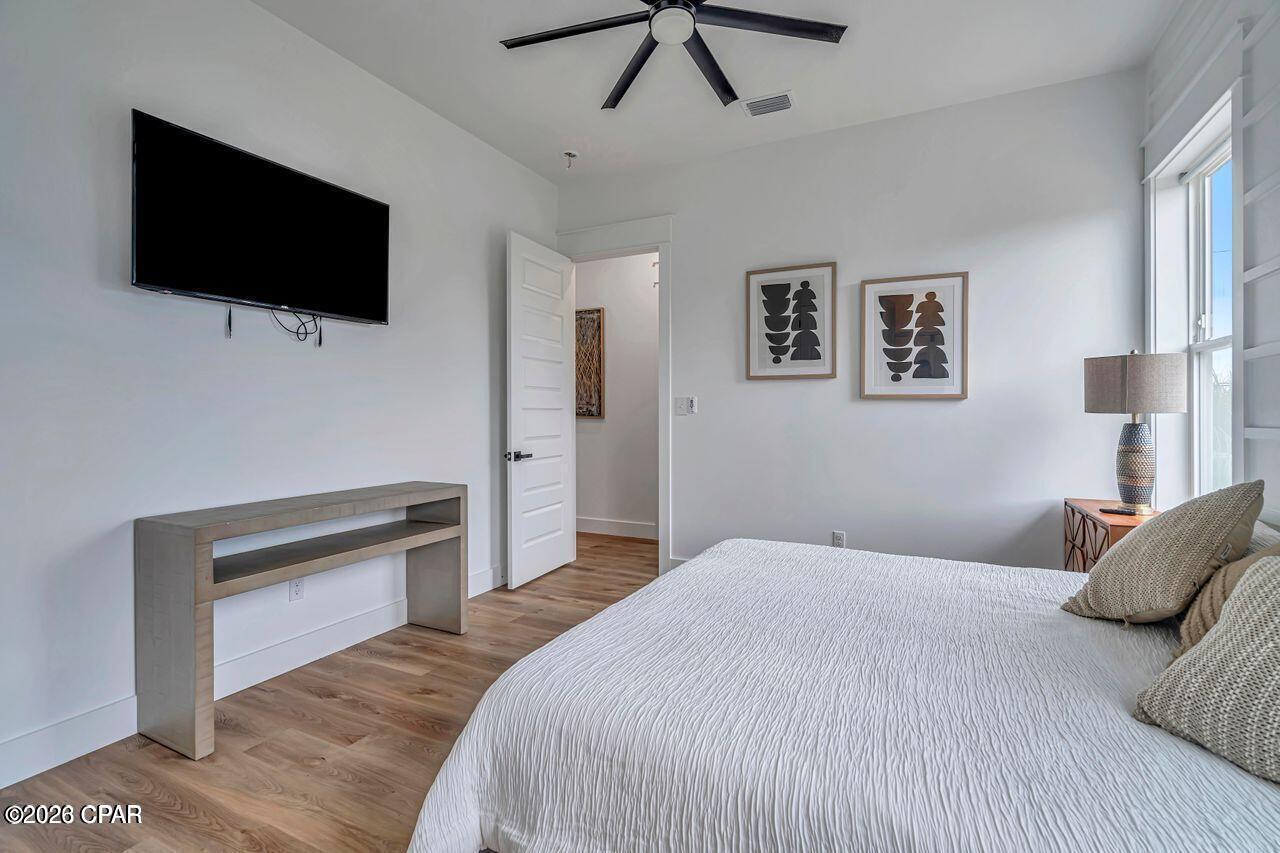 Laguna Beach Estates 7th Add - Residential