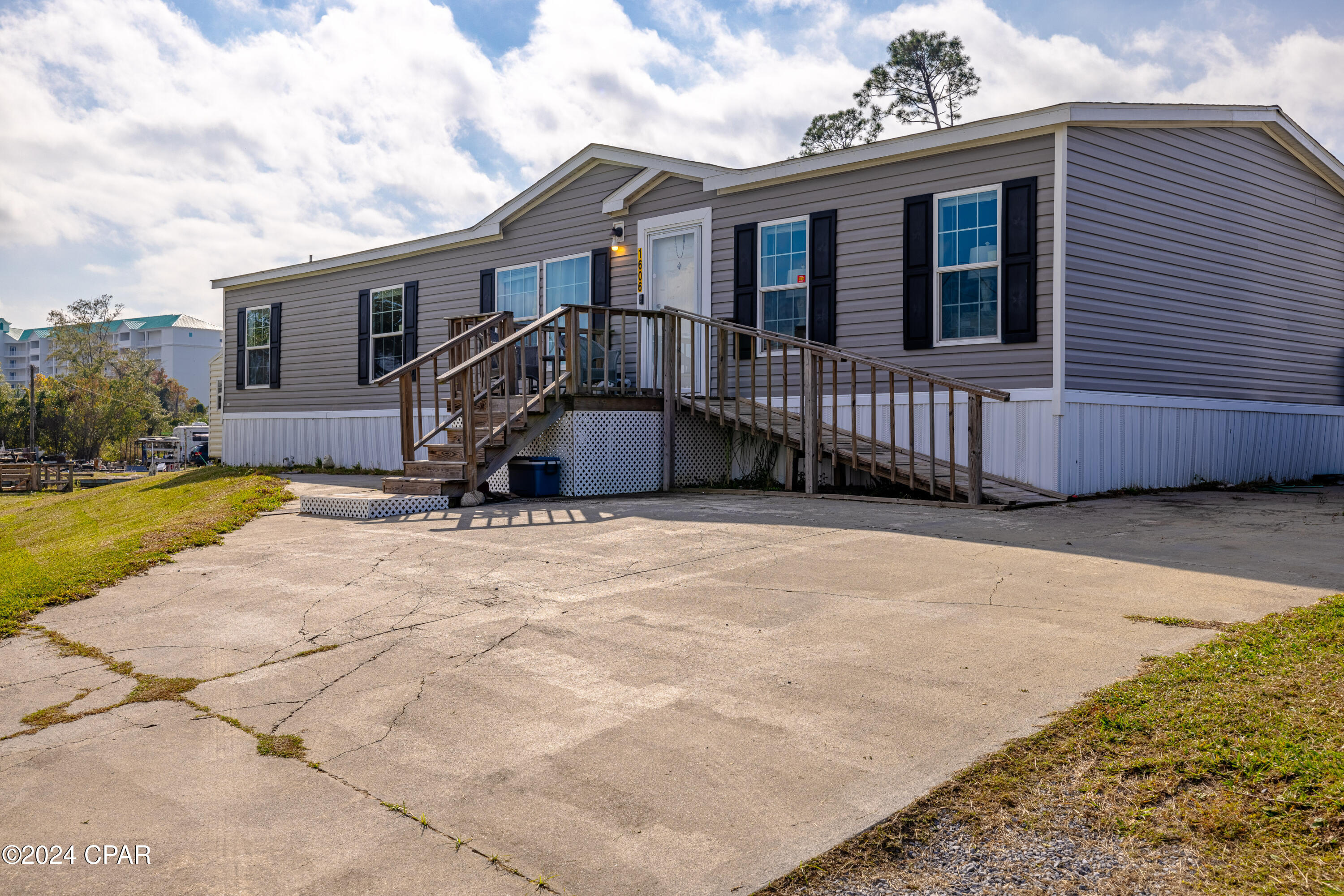 [No Recorded Subdiv] - Residential