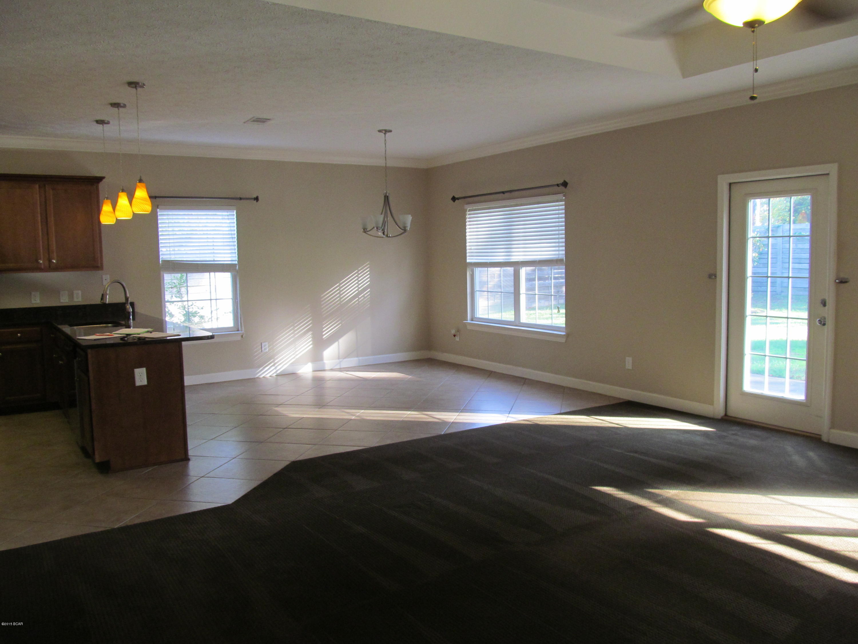 North Lagoon Oaks 7th Add - Residential Lease