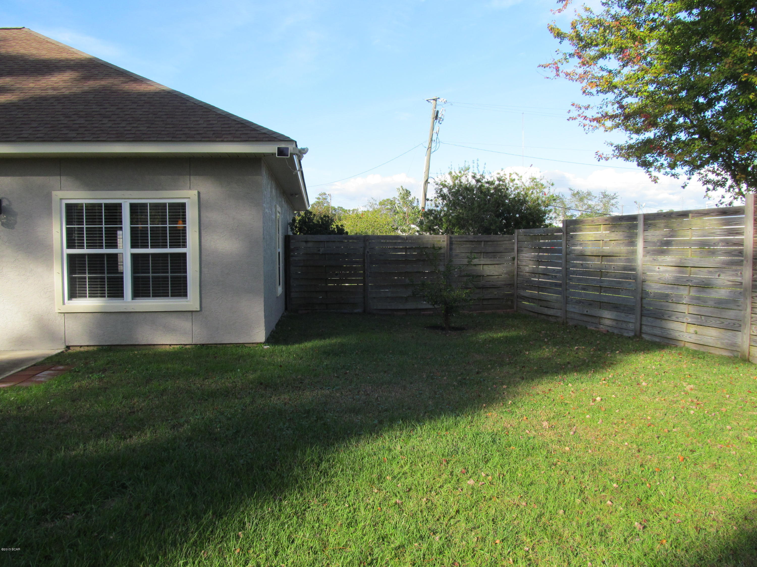 North Lagoon Oaks 7th Add - Residential Lease