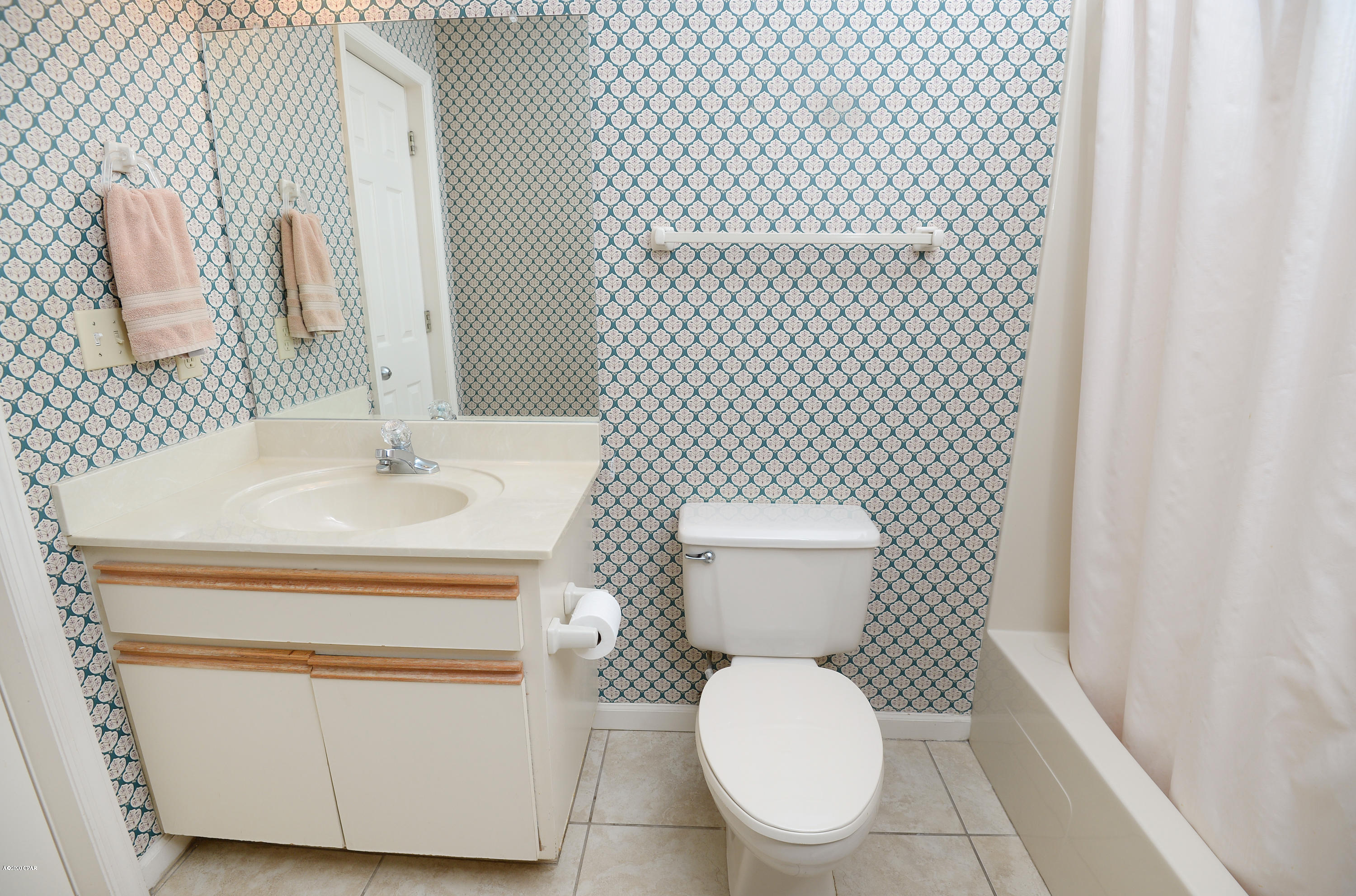 Sun Seeker Condo - Residential