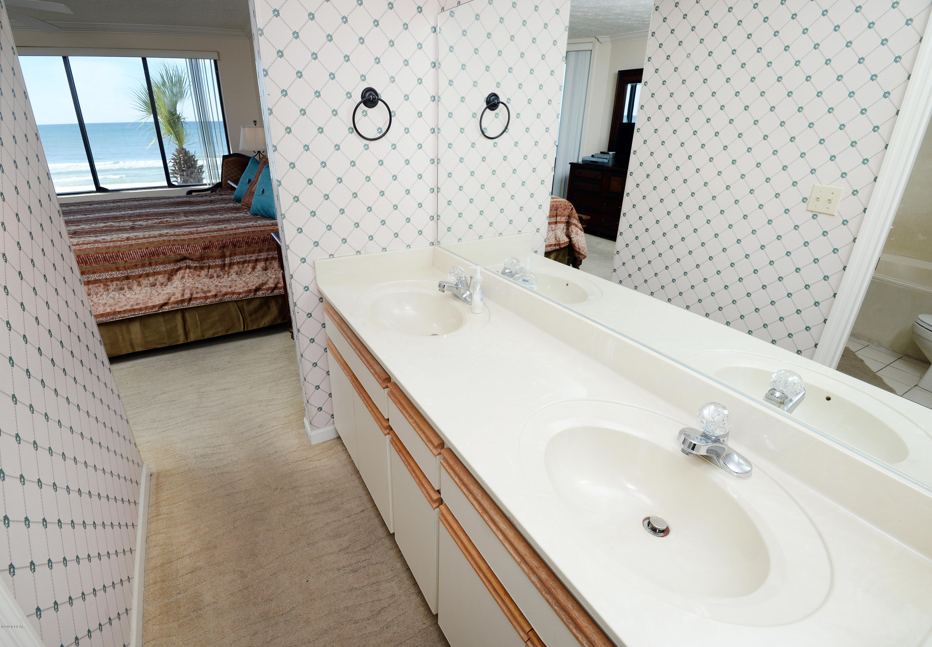 Sun Seeker Condo - Residential