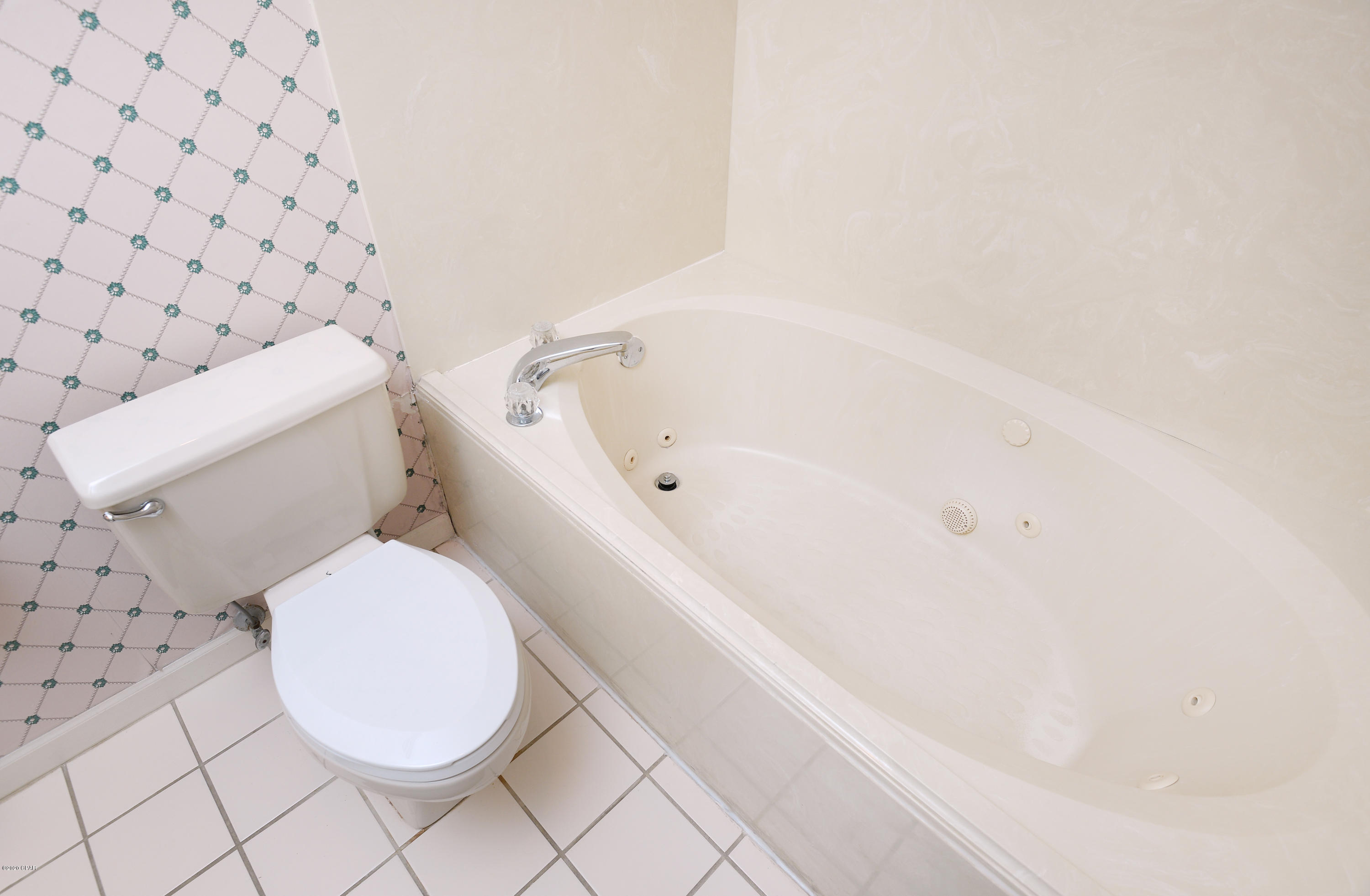 Sun Seeker Condo - Residential