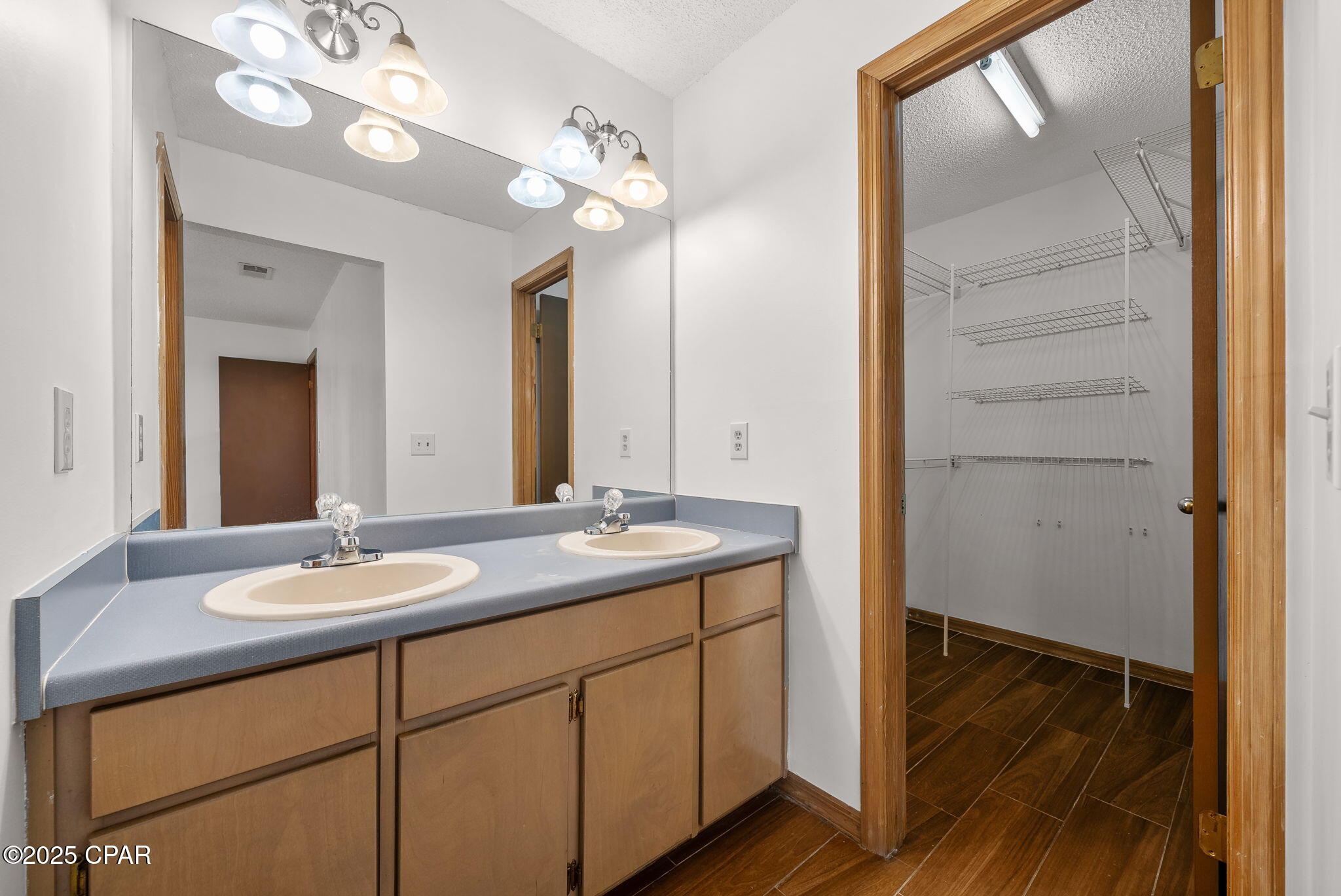 Belaire Estates U-6 - Residential