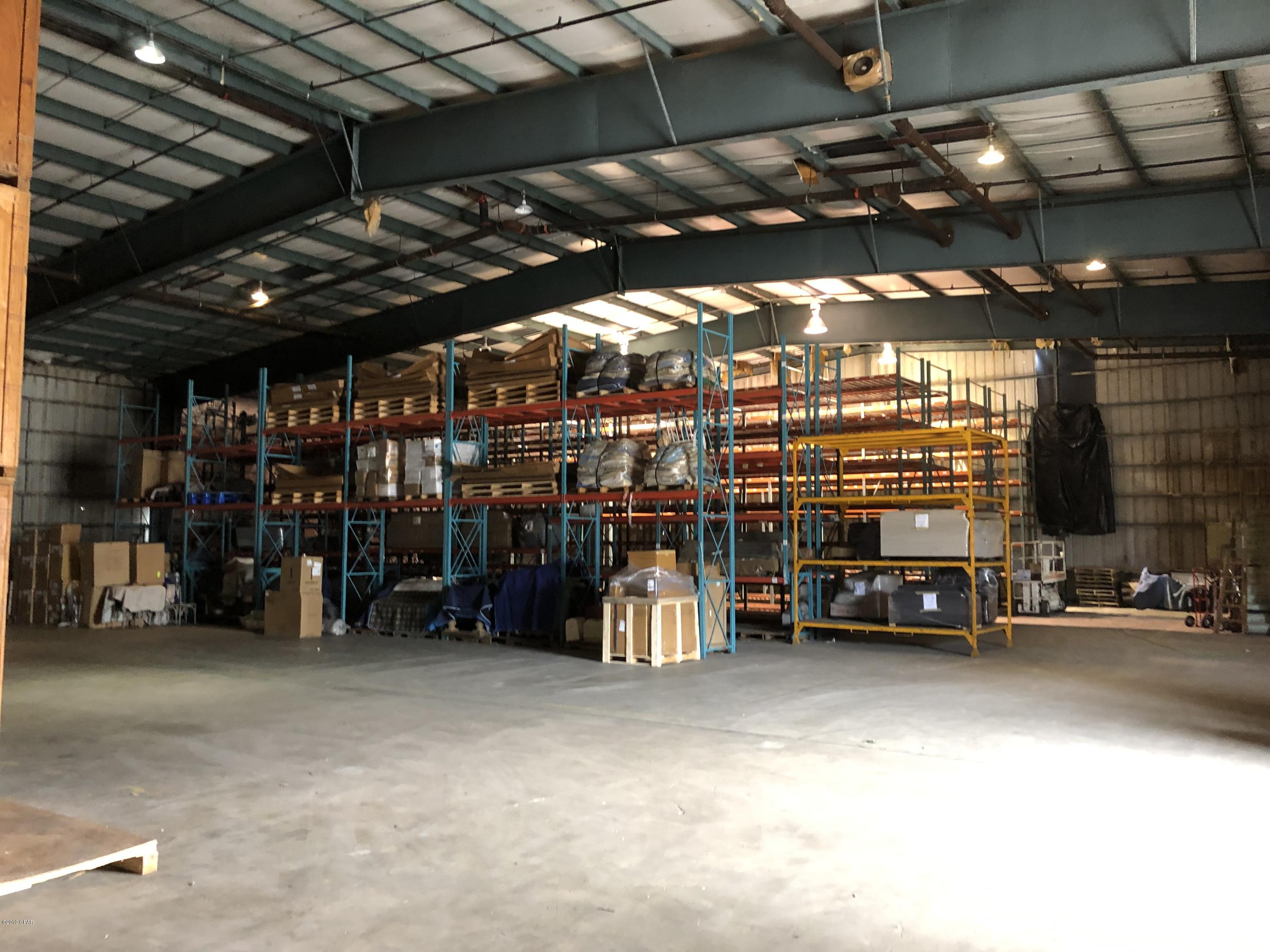 [No Recorded Subdiv] - Commercial Sale