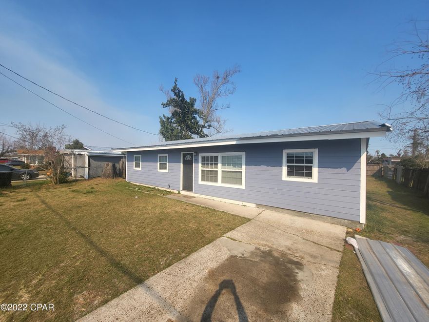 Ready to move in, nothing to do, updates throughout. HVAC only 3 yrs. old, new duct work, windows and doors, waterproof LVP floors, no carpet.  covered back porch. large yard, off street parking. Split bedroom layout, laundry room. walk in shower with glass enclosure in the primary bedroom

Call for a private showing.