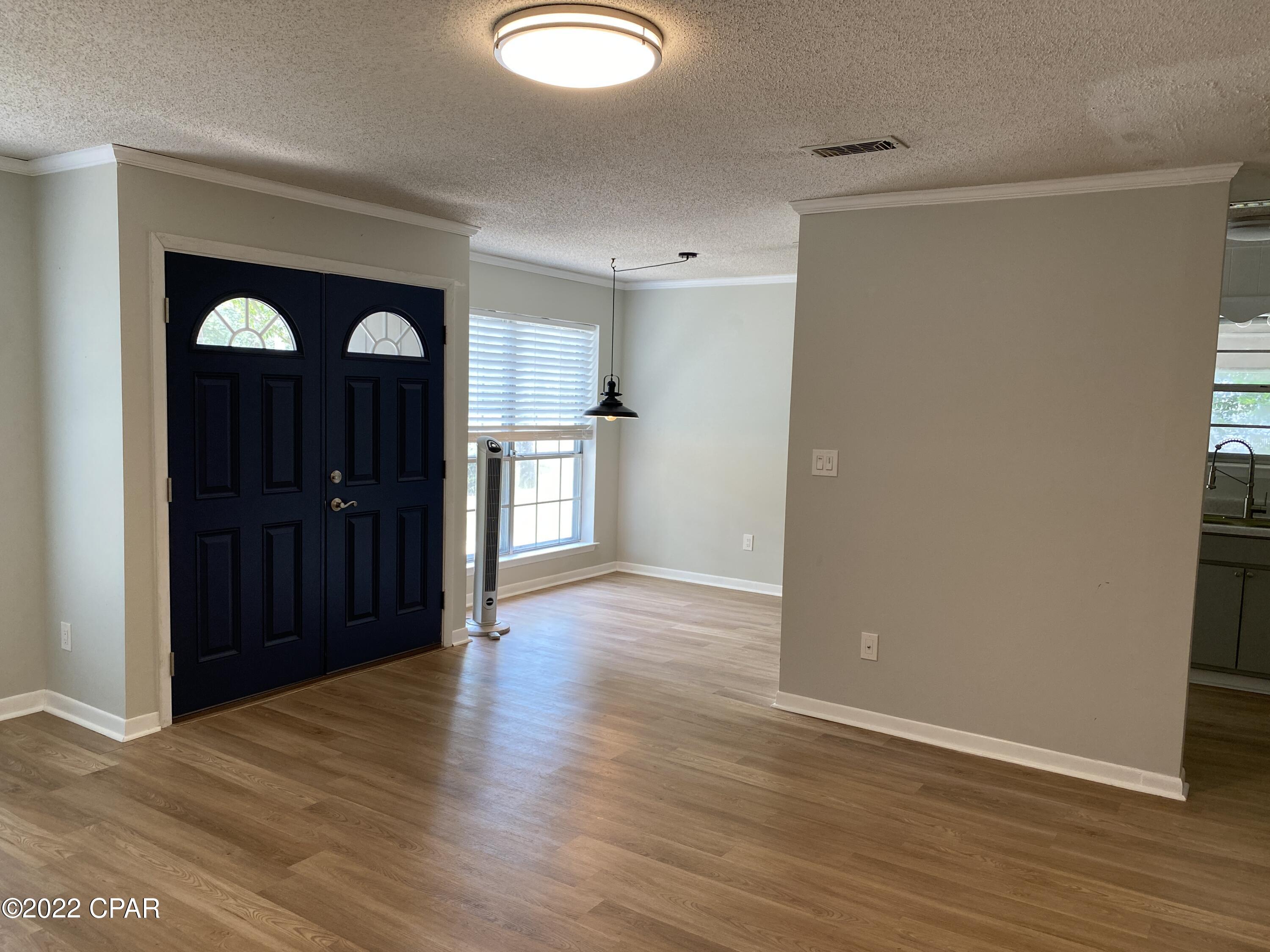 Valparaiso Pinecrest 6 - Residential