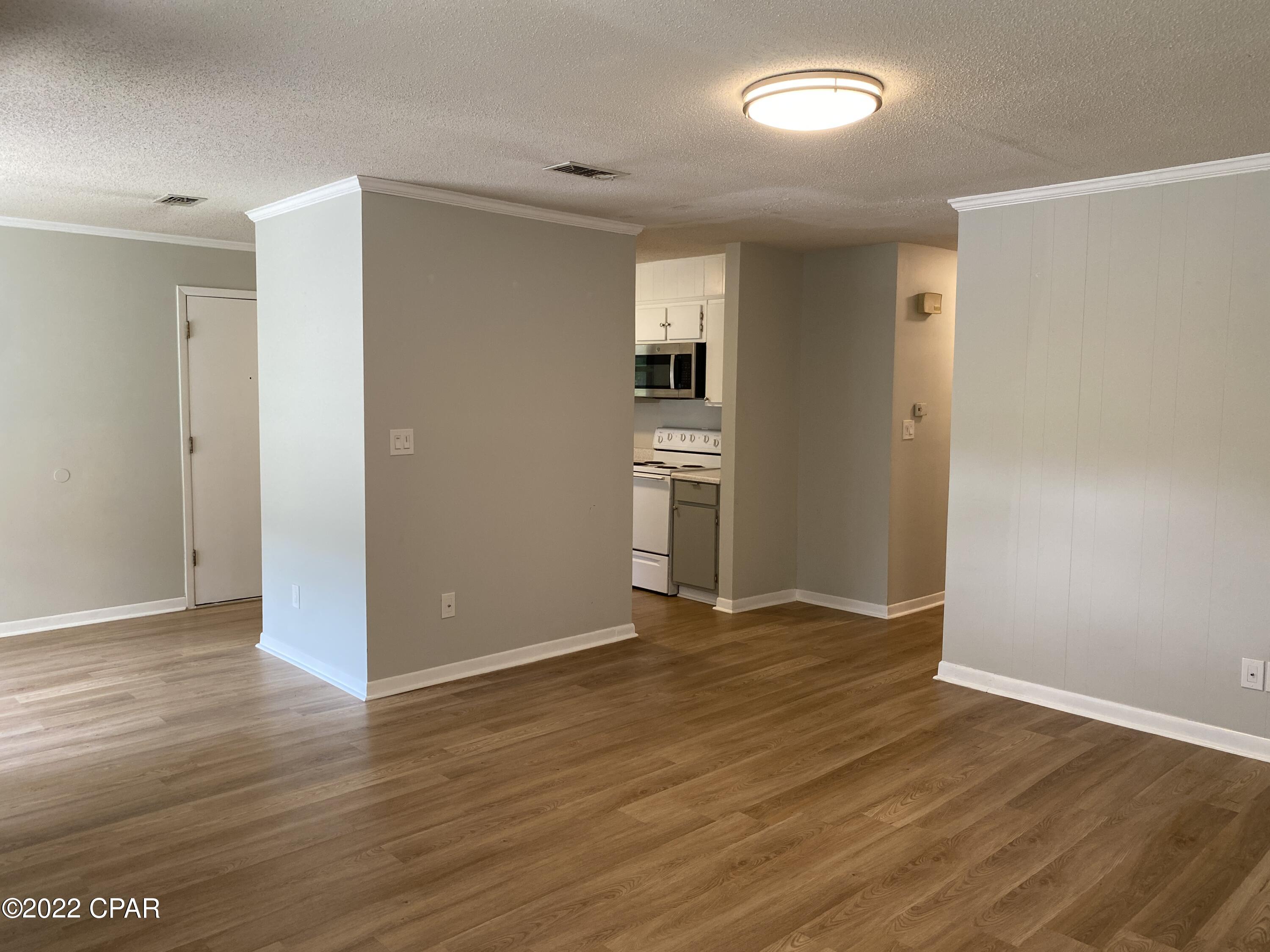 Valparaiso Pinecrest 6 - Residential