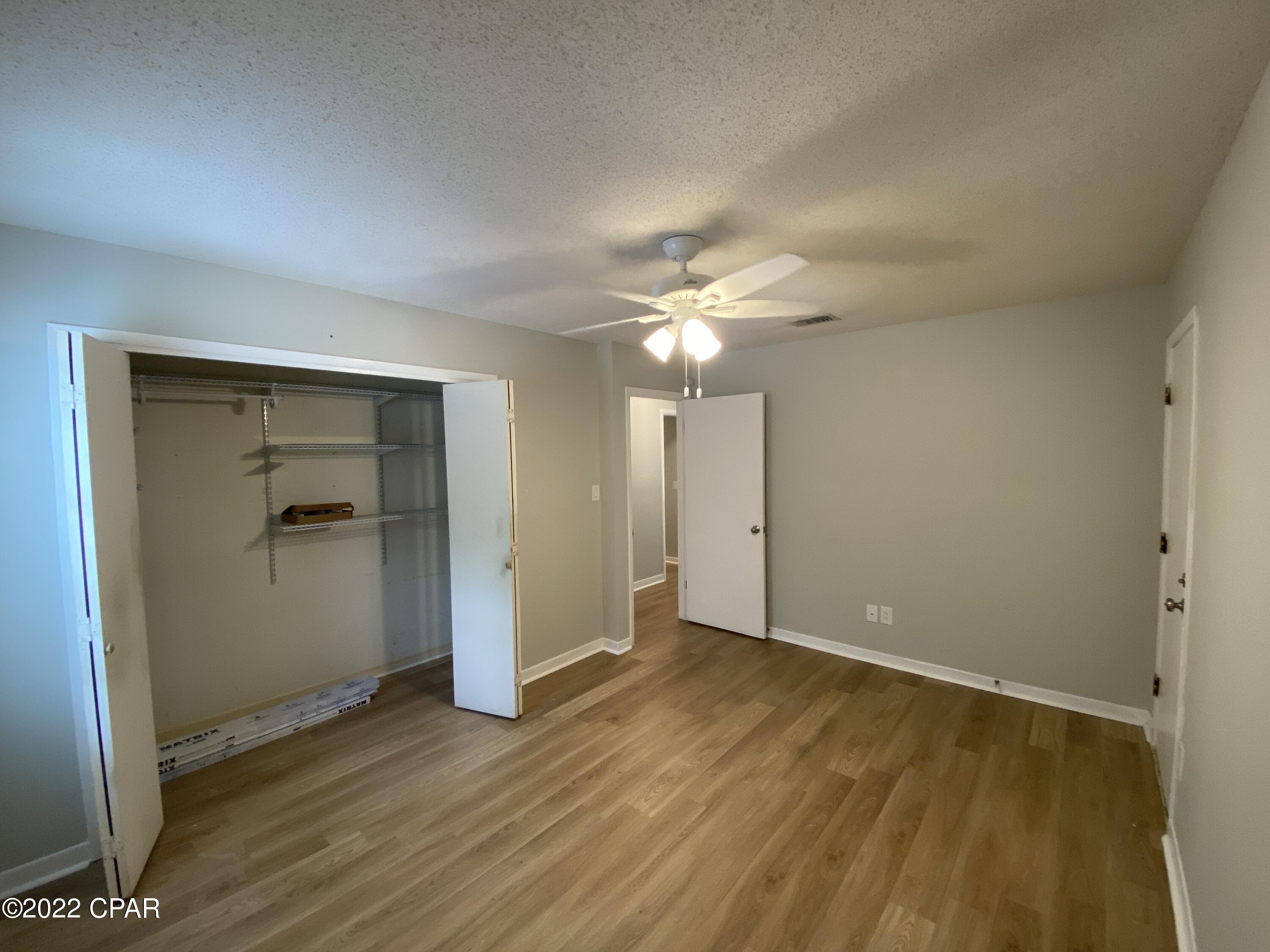 Valparaiso Pinecrest 6 - Residential