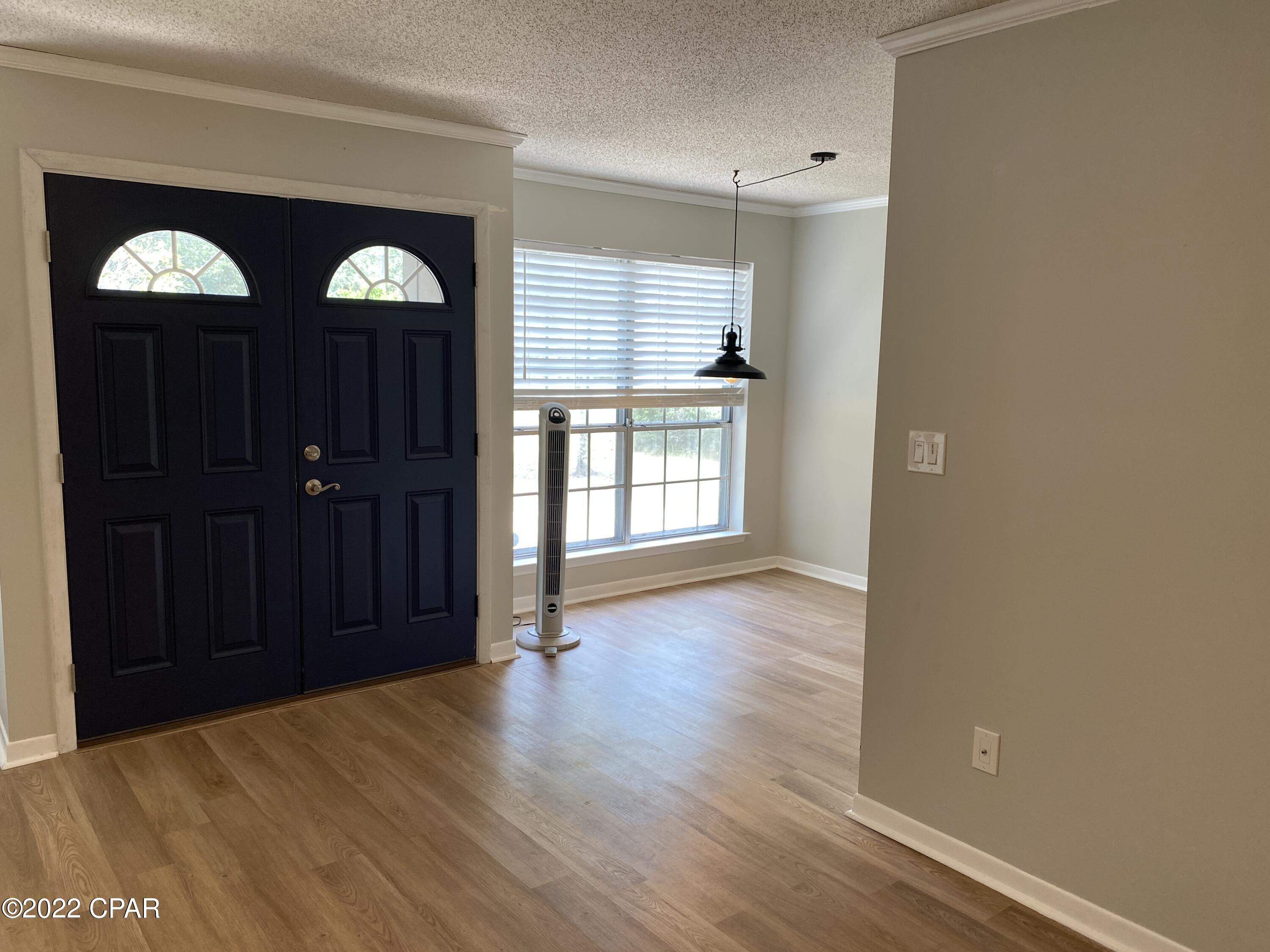 Valparaiso Pinecrest 6 - Residential