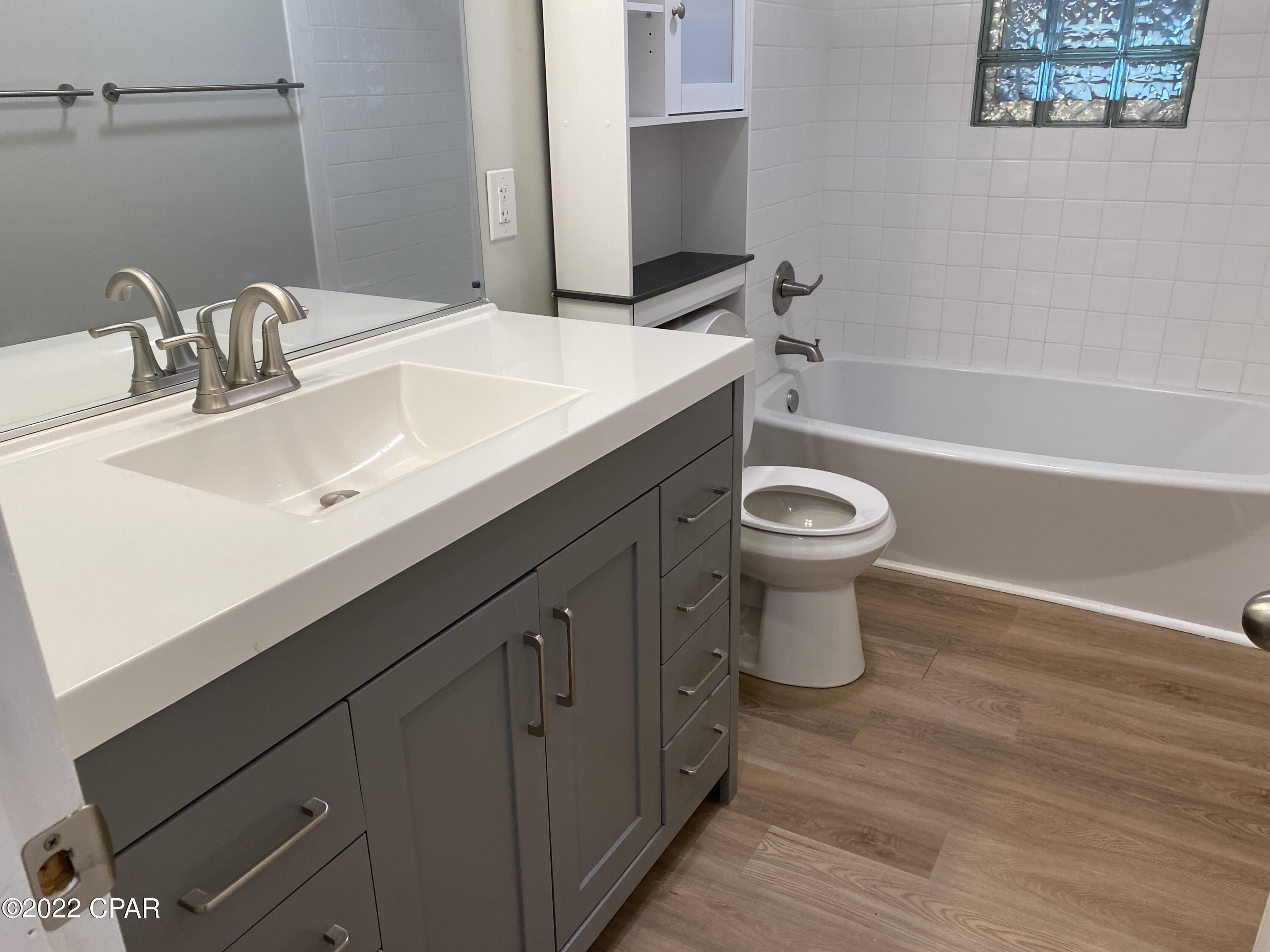 Valparaiso Pinecrest 6 - Residential