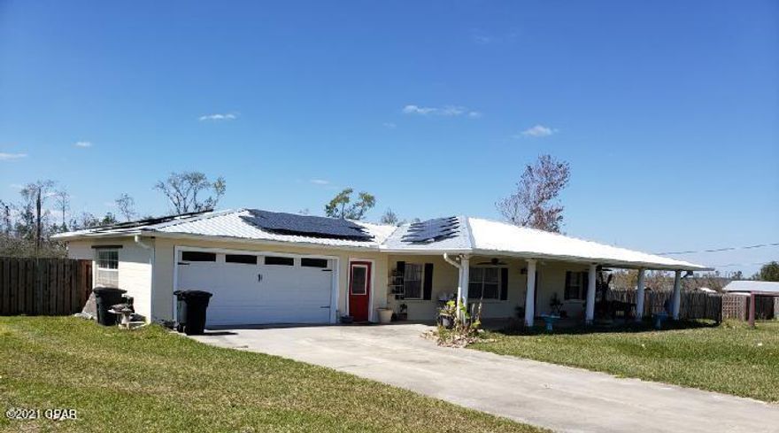 Peaceful setting on this open, upgraded  & spacious home just on the outskirts of town.  Enjoy the space of 3 bedrooms 2 bathrooms, open great room and upgraded open kitchen.  There is bonus area in the open laundry area with bonus area.  2 Car Garage is Air Conditioned for extra comfort for workshop, work out room.  $$Bonus of Solar Panels so little to no electric Bill.  $$ Bring the lemondade and enjoy sitting on the front porch or the open air.  Sits on over 1 acre of land.



Serenity awaits your family!