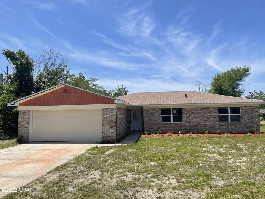 This charmer is a one of a kind!!! It's a newly remodeled home located in the walking from beach. This remodeled home features new vinyl plank flooring throughout the home, tile in the bathrooms, new light fixtures, granite counter tops, and stainless-steel appliances. Mother-in -law suite is detected 

with a full kitchen, living room, bedroom and bathroom 







and new window treatments. Throughout the home is new wood plank ceramic tile, new paint, and new lighting. The kitchen has been updated with new appliances and gorgeous painted cabinets.The bathrooms feature tiled showers and new fixtures. The  back yard is perfect for relaxing featuring a pergola and a garden with beautiful plants. The homes roof was rep