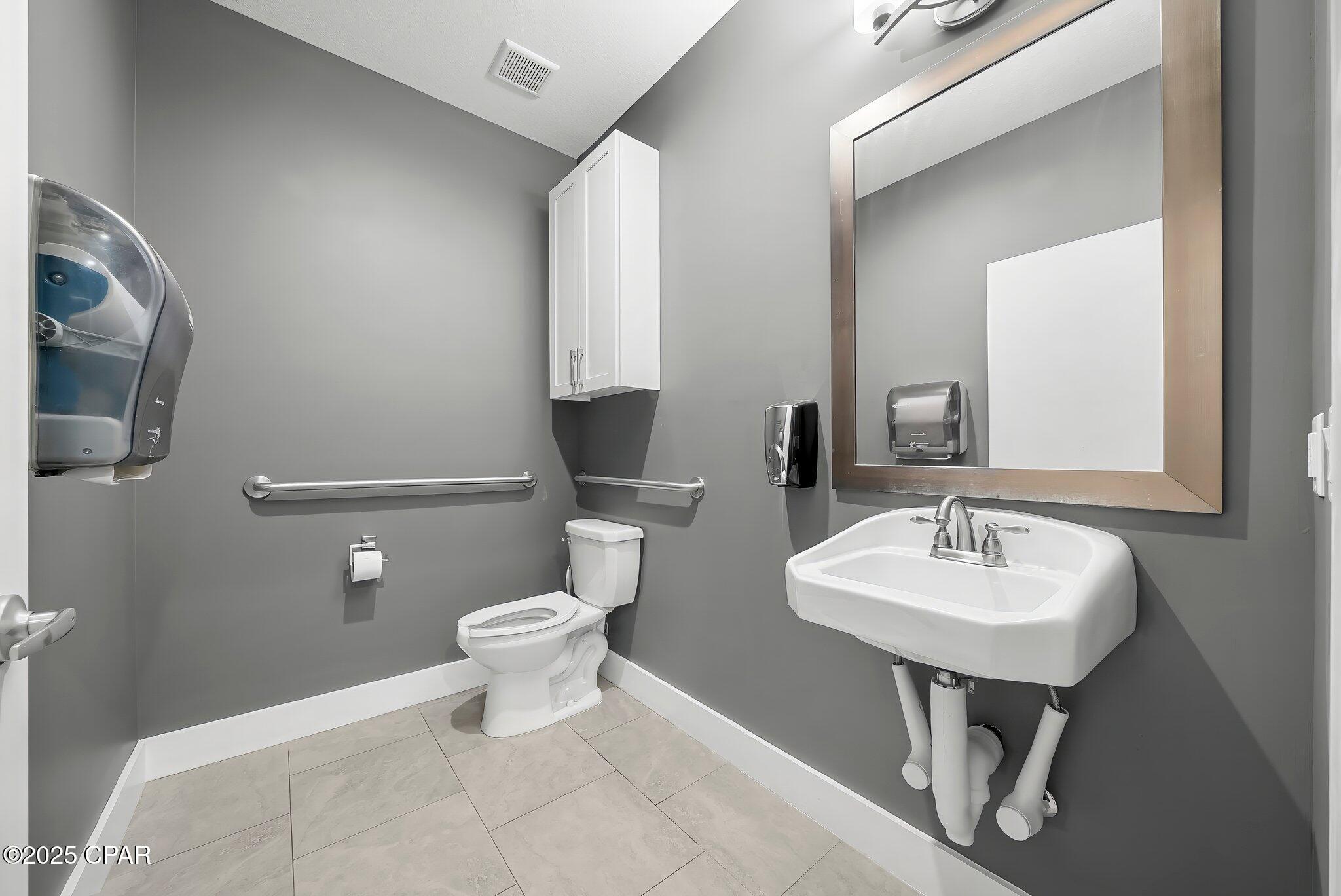 Bayview Add - Commercial Sale