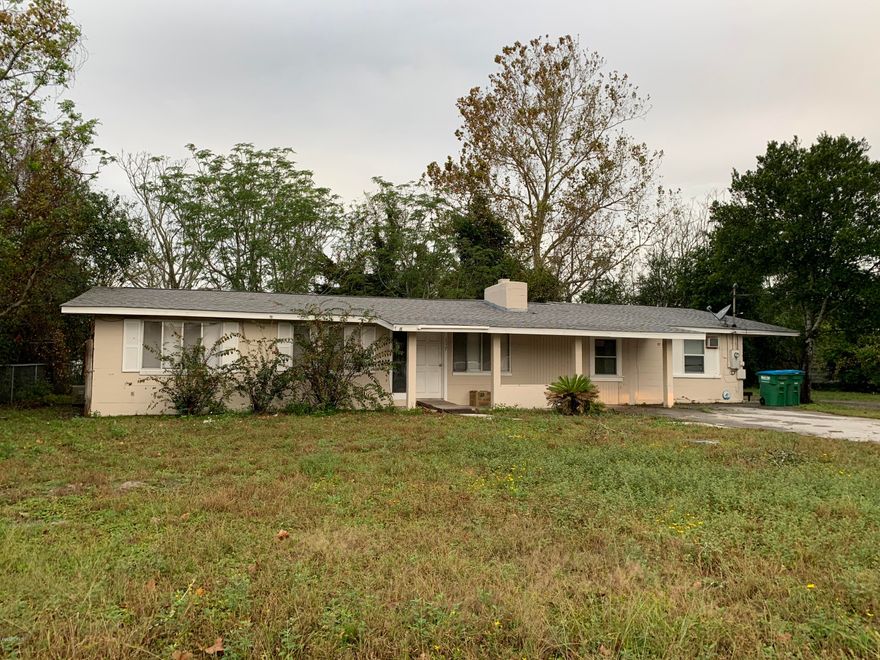 One side will be vacant March 1, 2019! 

 Live in one side and rent the other!

Great time to purchase this investment property on the west end of PCB.  The duplex is concrete block with a new roof (2018).  Each side of the duplex is a 2 bed/1bath.  Side A is slightly larger and has a fireplace.  Both sides also have wash/dry hook ups.  Both sides currently rented with 1 year Leases.  Total monthly income is $1725.  Both sides have been recently renovated (2018).  Tenants pay all utilities.  The property also has a detached garage that is not being used at the time.